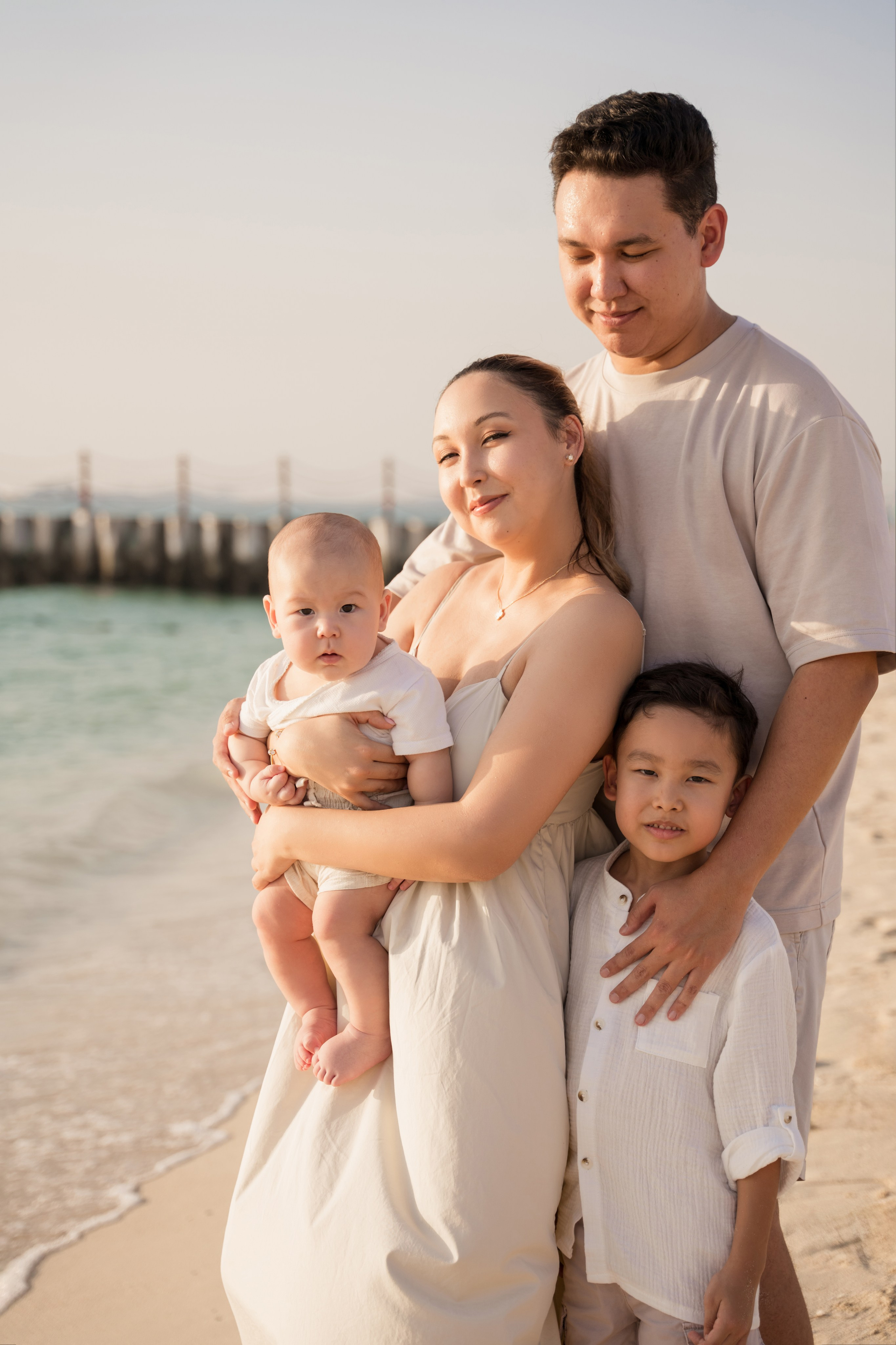 Waves and sun. Angela Iakovleva — Family Photographer in Dubai