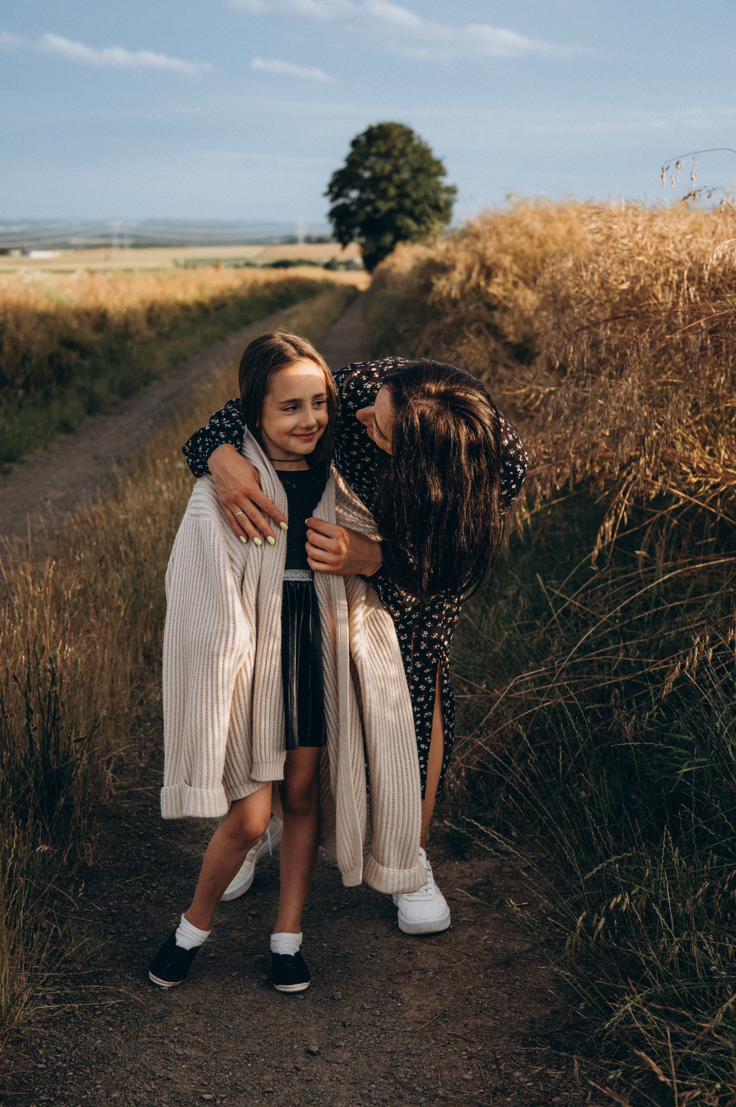 Sasha und Nika. Familien- und Hochzeitsfotografin. Ich arbeite in Koblenz und Rheinlan