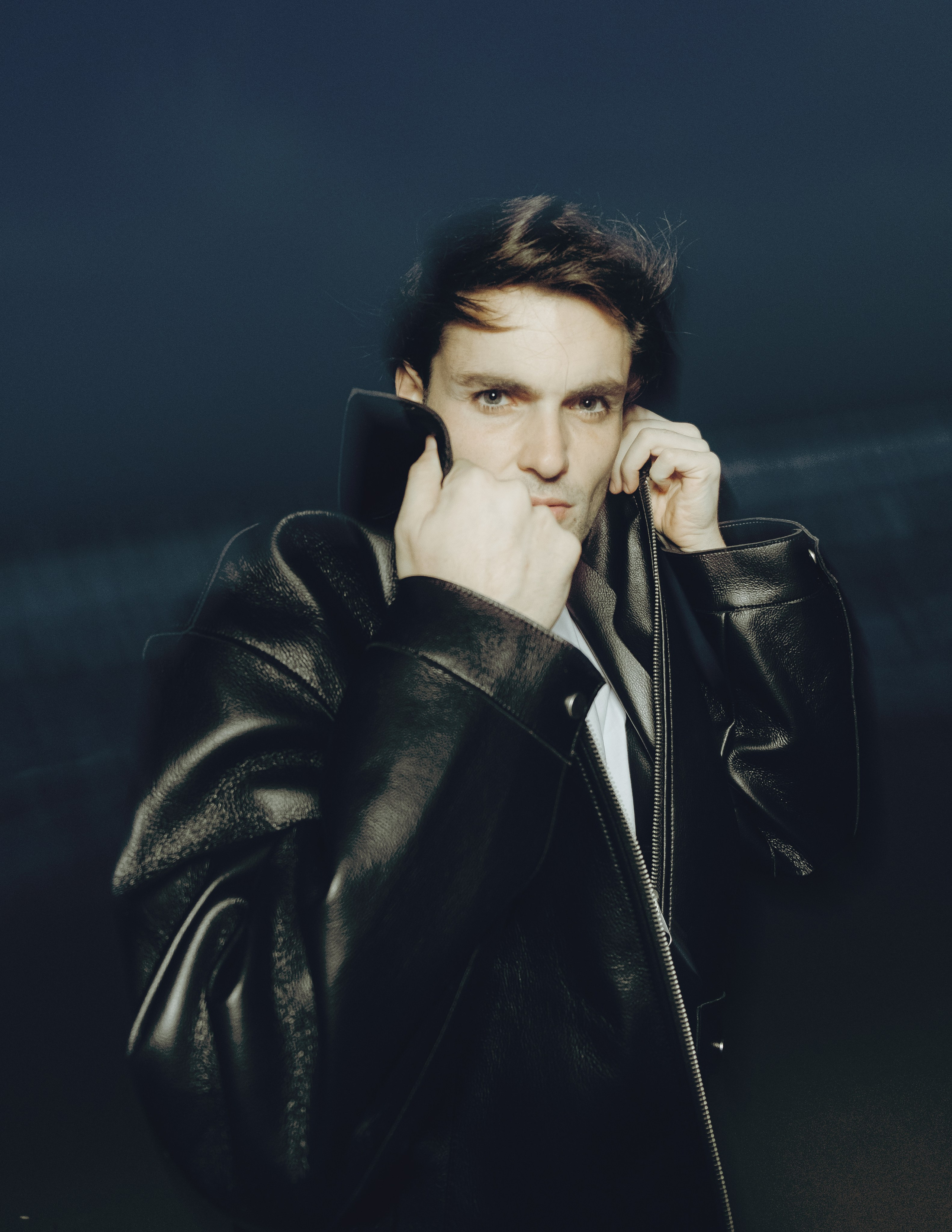 Портретная фотосессия Jaime Medina в дюнах в Гуардамаре