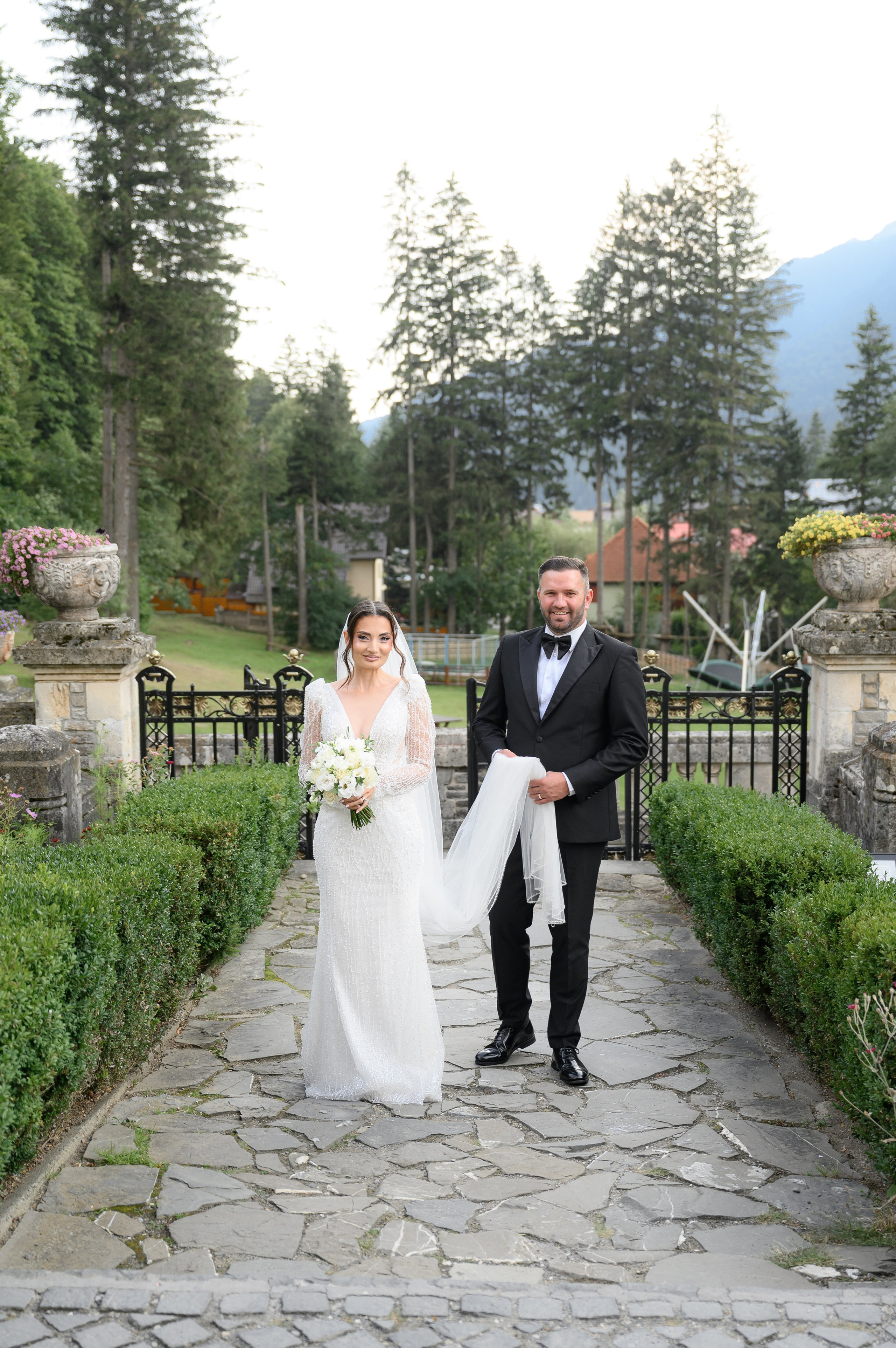 Mălina & Silviu – ședință foto la Castelul Cantacuzino | Fotograf nuntă