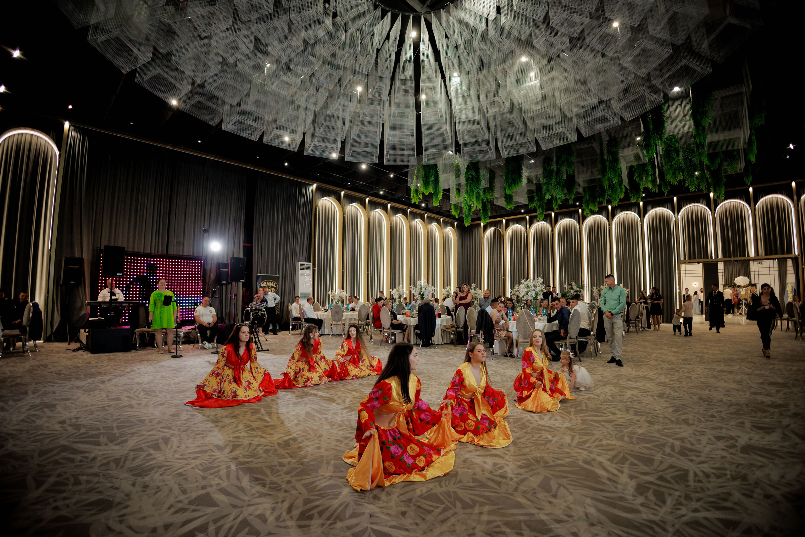 Nunta Nicoleta & Răzvan | Fotografie & Videografie Profesională. Servicii foto-video profesionale, pentru momente de neuitat