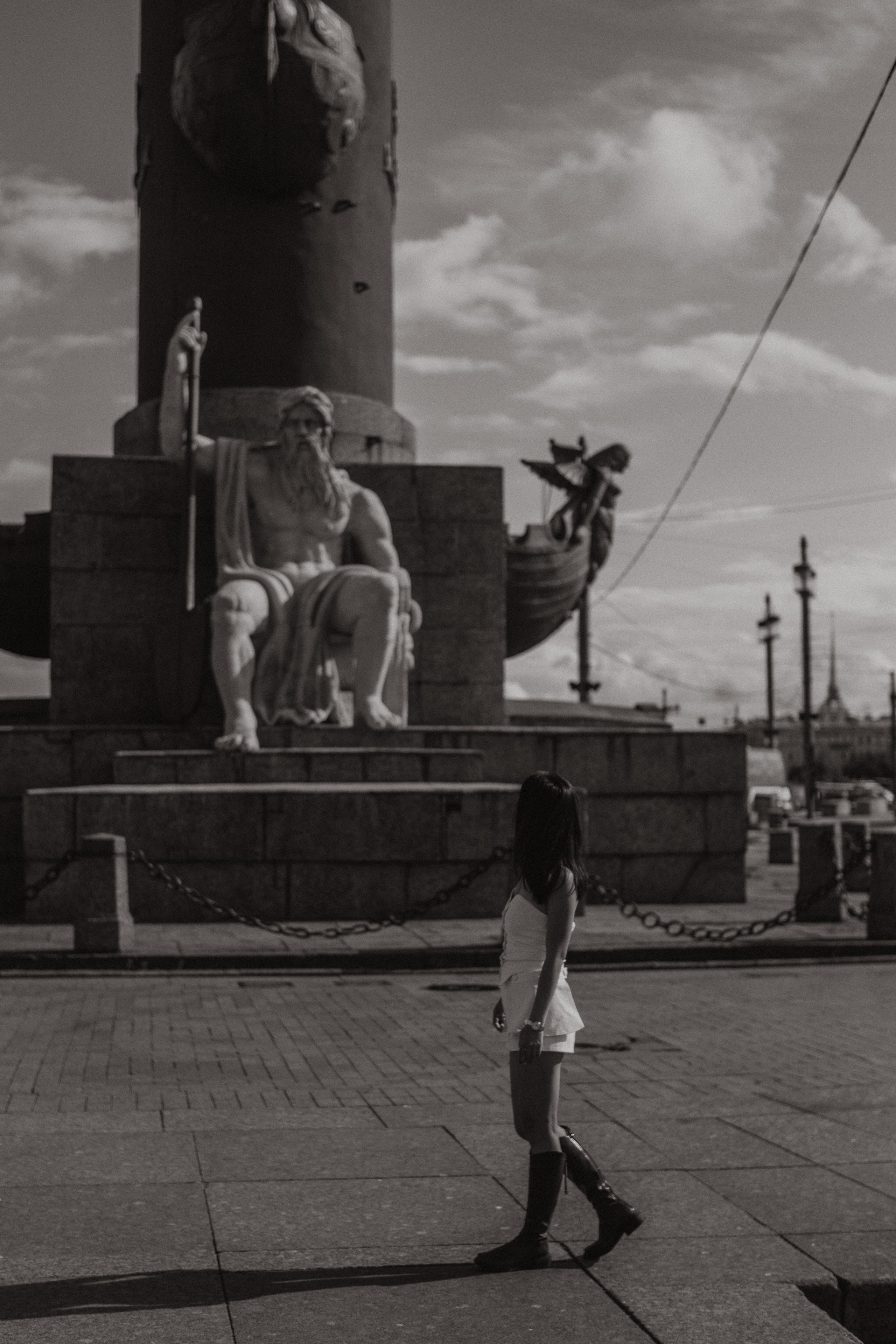 Neva River. Lens Captures Life