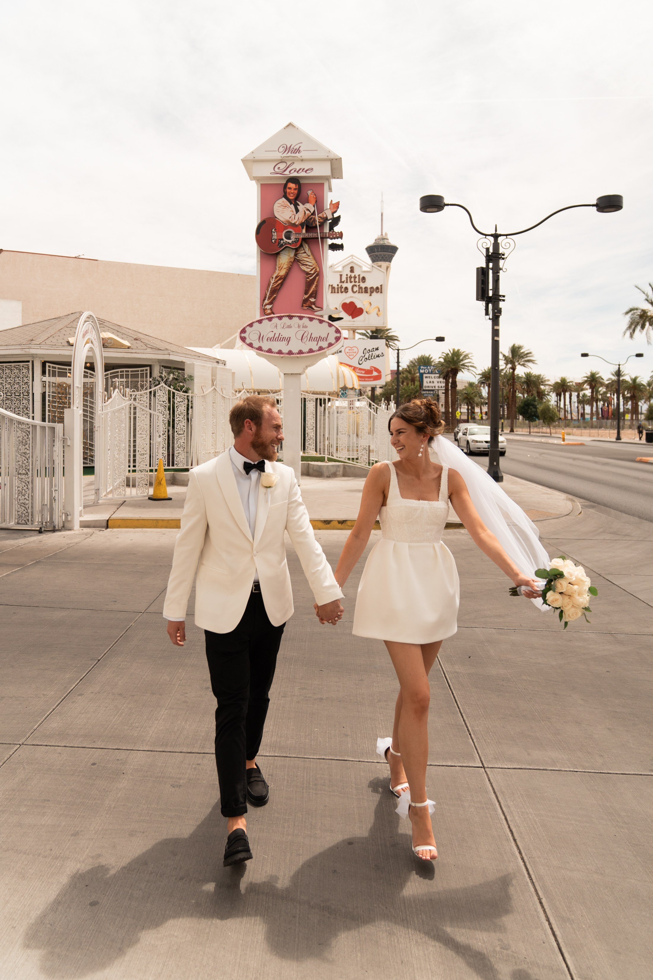 Emma&Daniel. Wedding & elopement photographer Viktoriya Kravtsov. Las Vegas