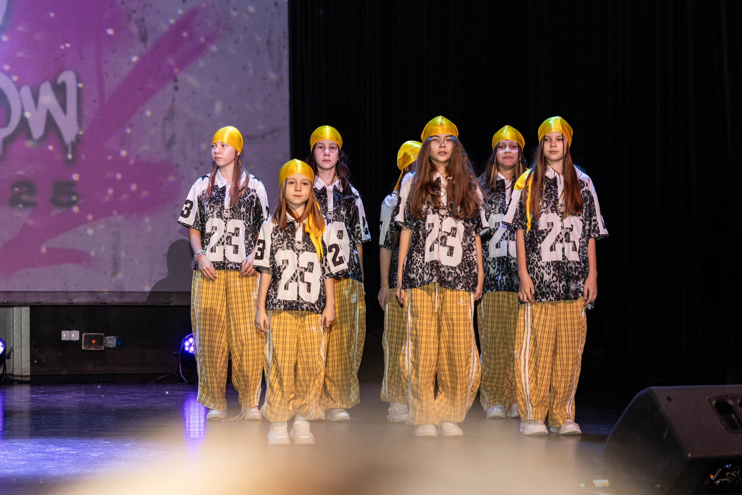 LEO DANCE SHOW WINTER 2025. Семейный и детский фотограф в Варшаве Мила Бобровская