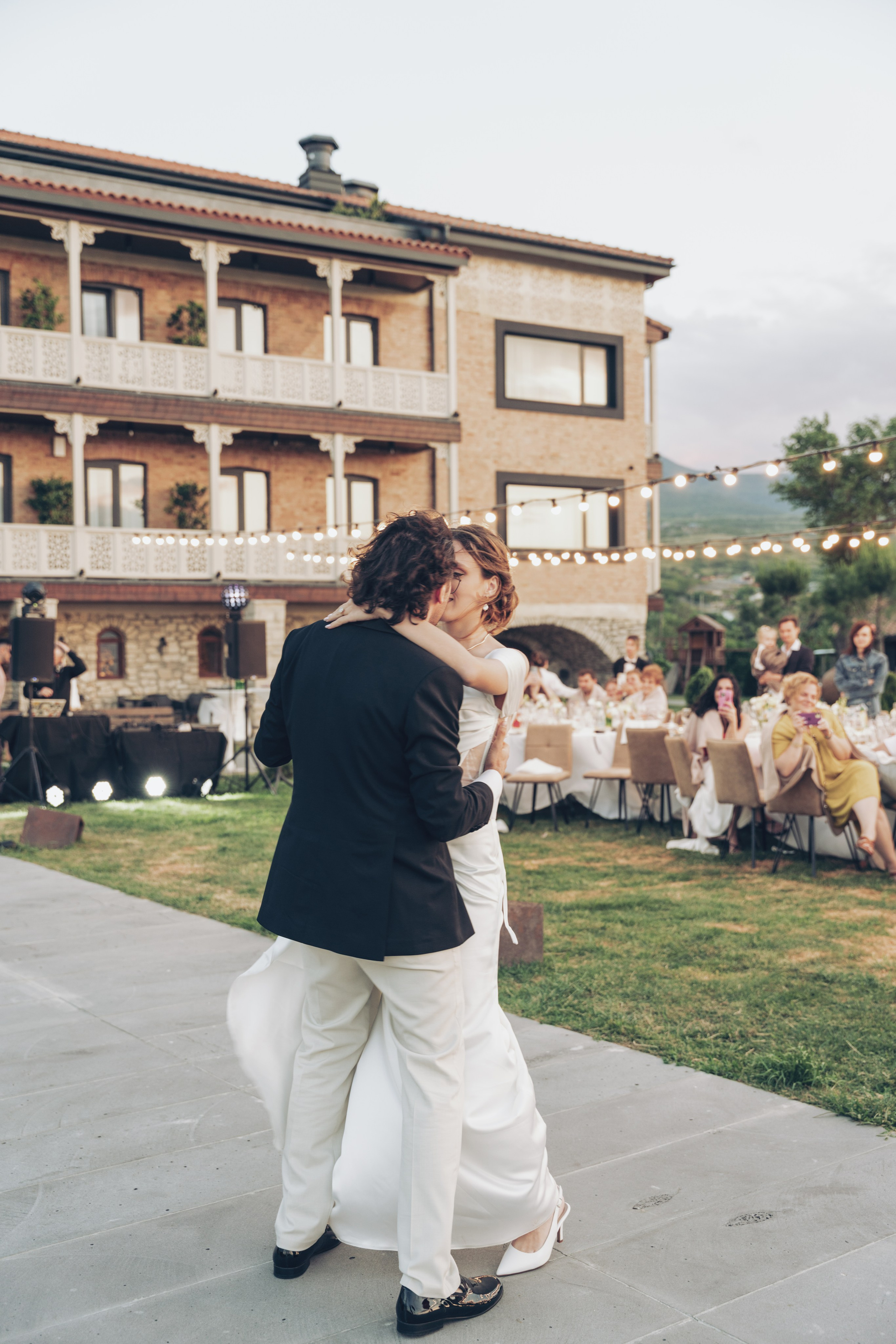 Weddings Chateau Mephis Kalaki. Create your own history with Pierre Studio