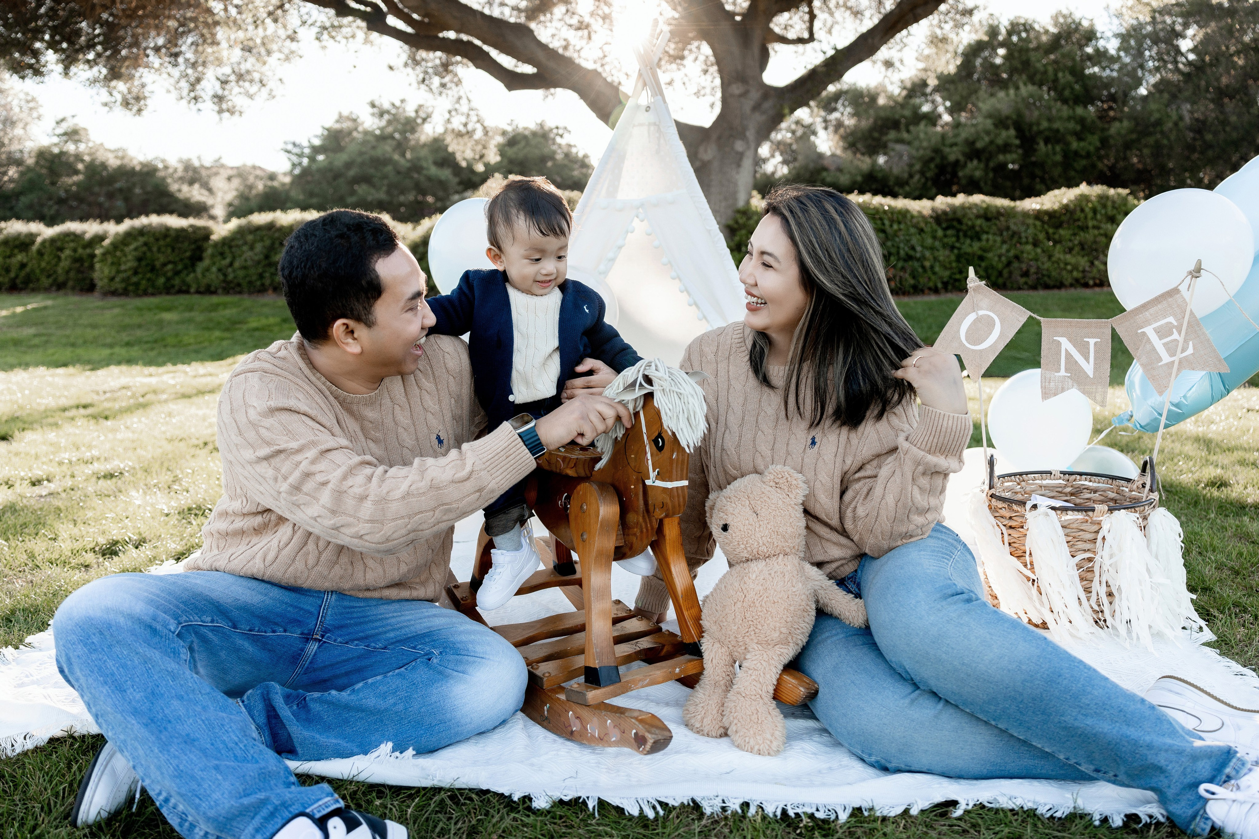 First year & Cake Smash. Family photographer in Bay Area, California
