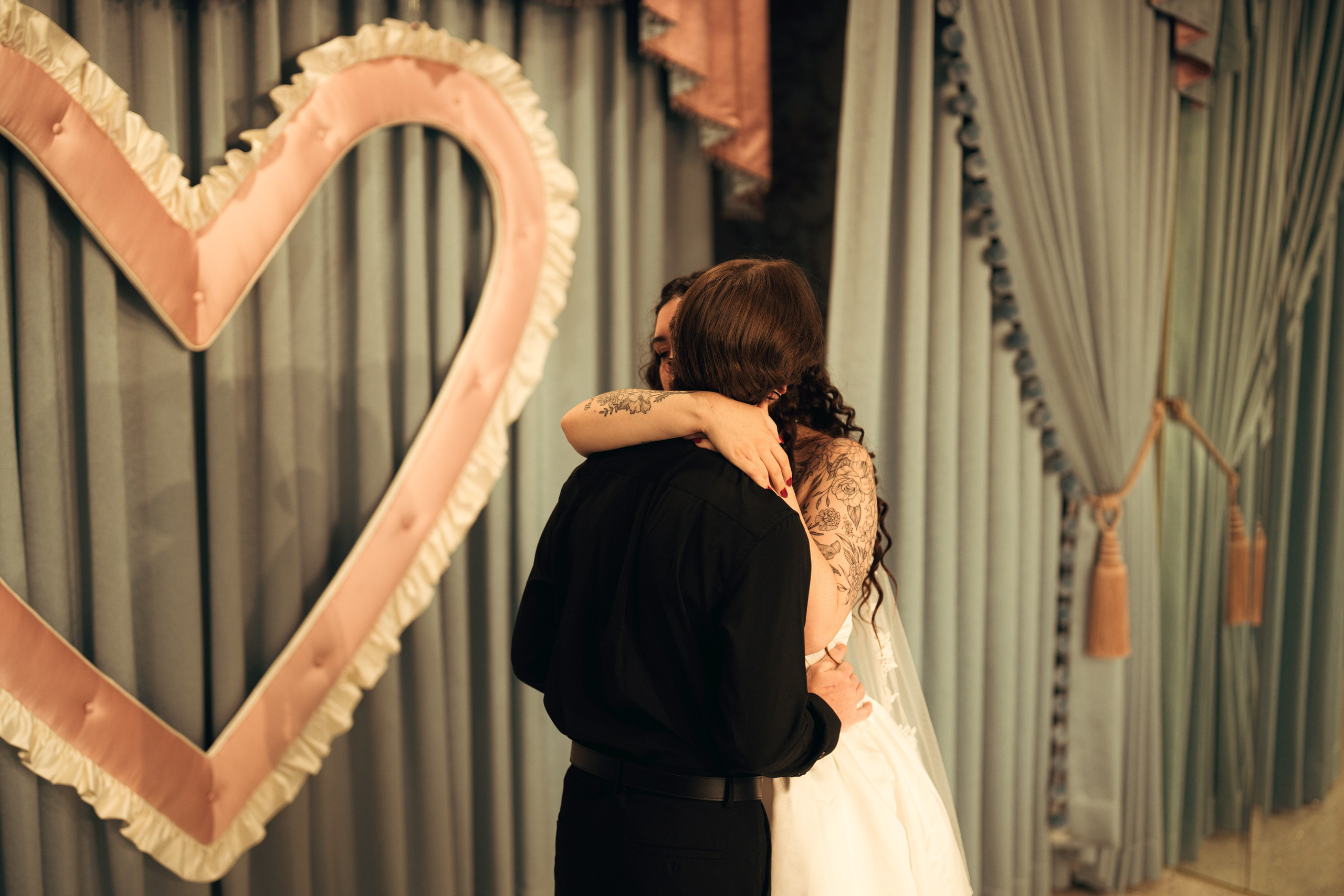 Wanda&Chance. Wedding & elopement photographer Viktoriya Kravtsov. Las Vegas