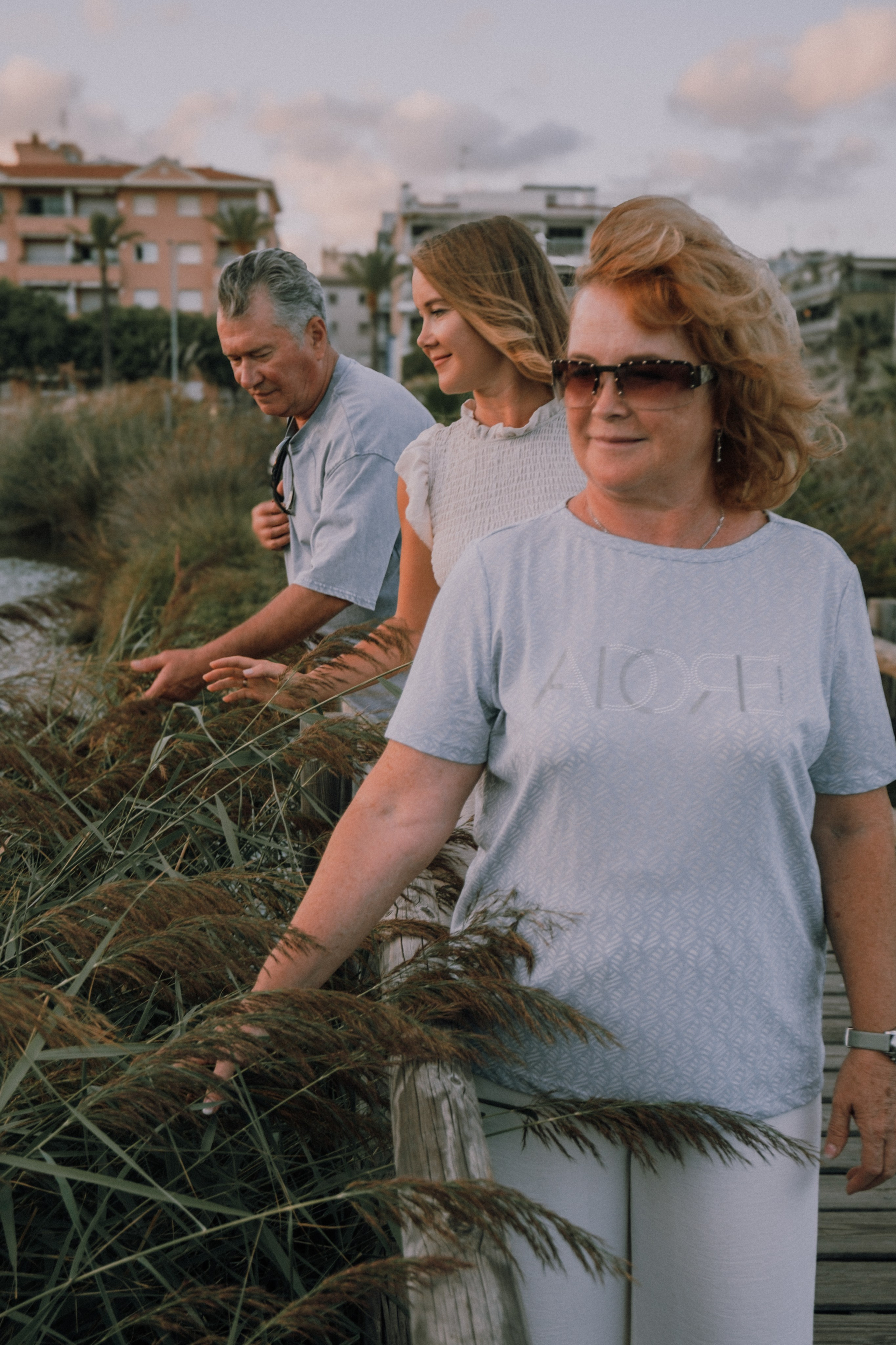 Sesión familiar en la playa. Fotografía profesional en Calafell - Elena Medvedeva