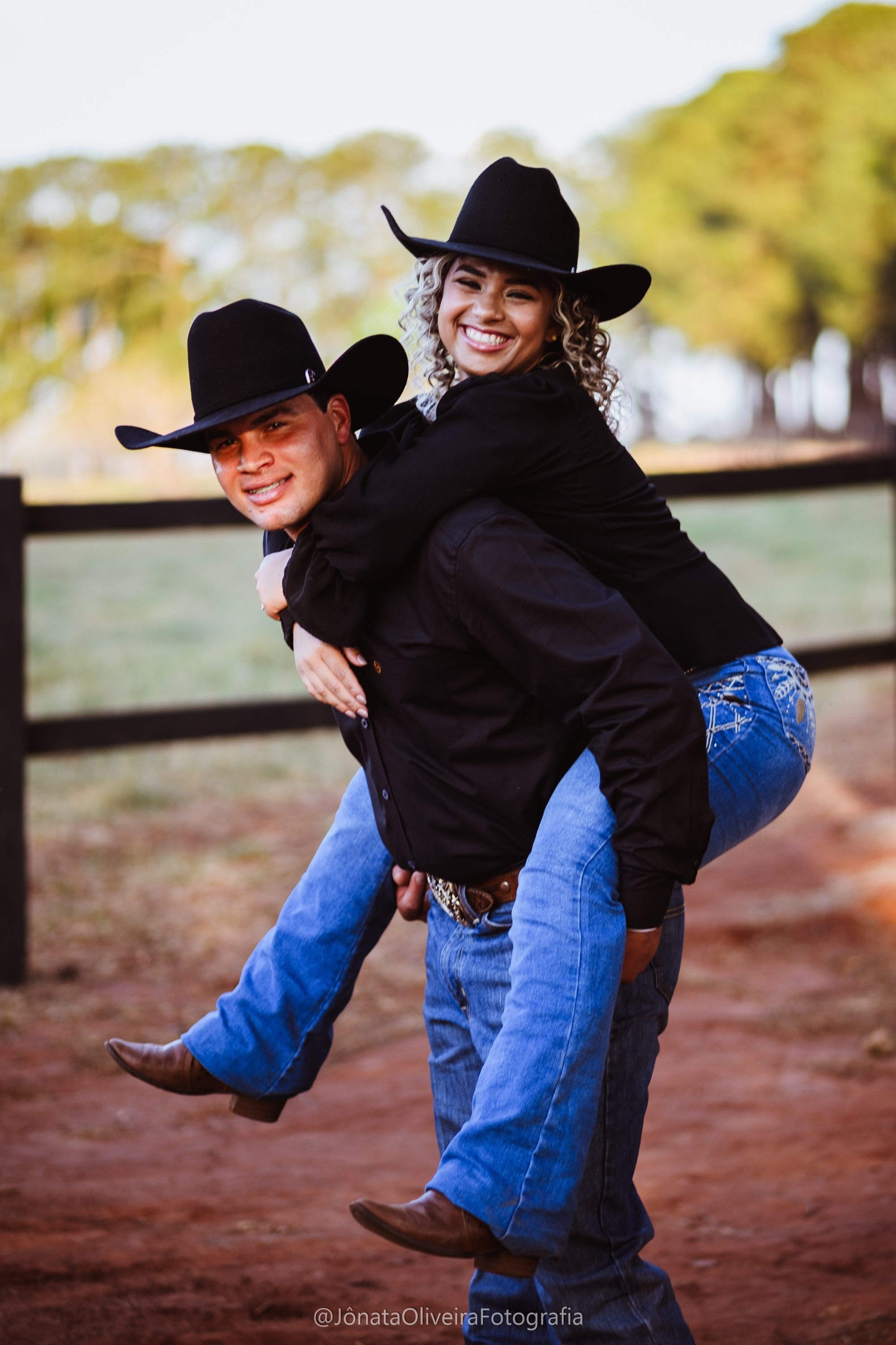 Pre Wedding Luérica e Vinicius. Fotografia de casamentos e ensaios em avaré Jônata Oliveira