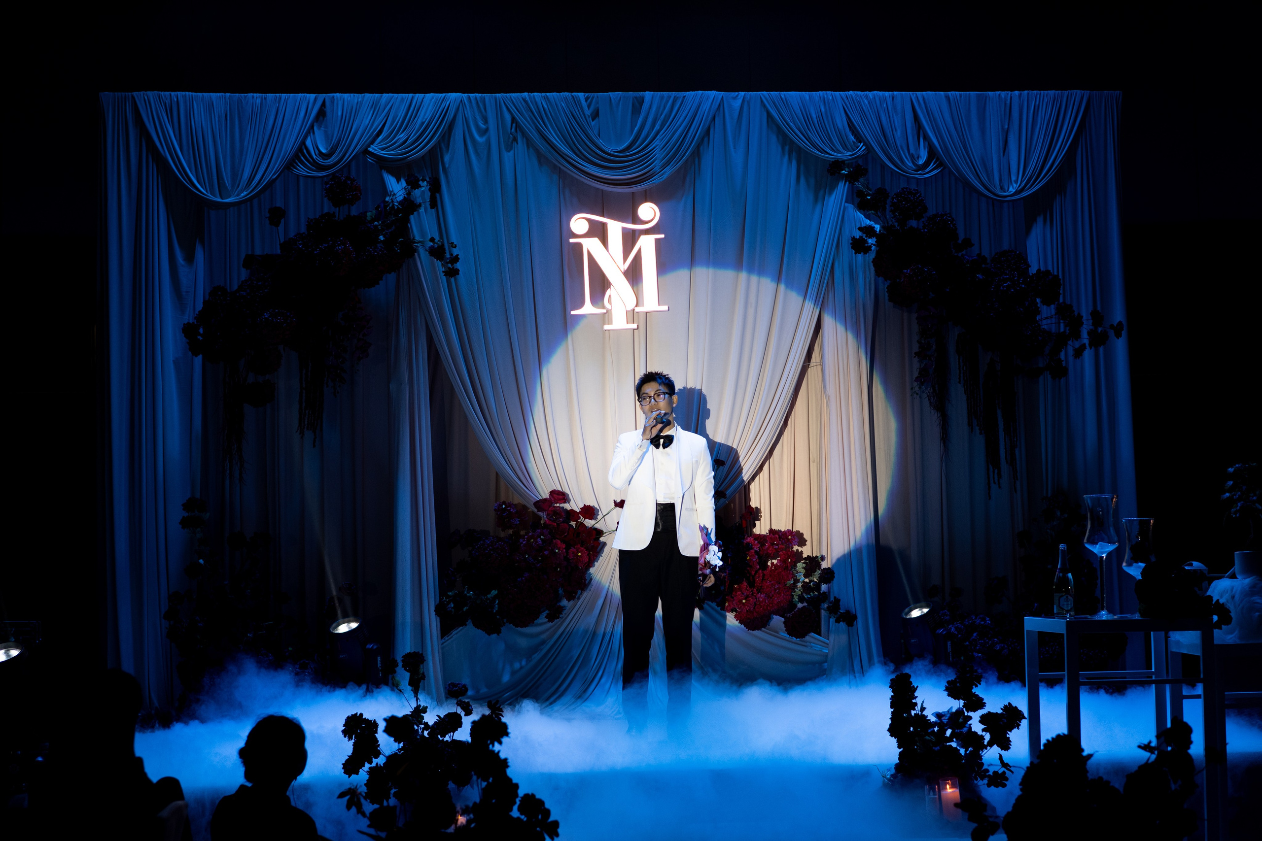 Man + Thu | Photojournalism. BenColor Studio