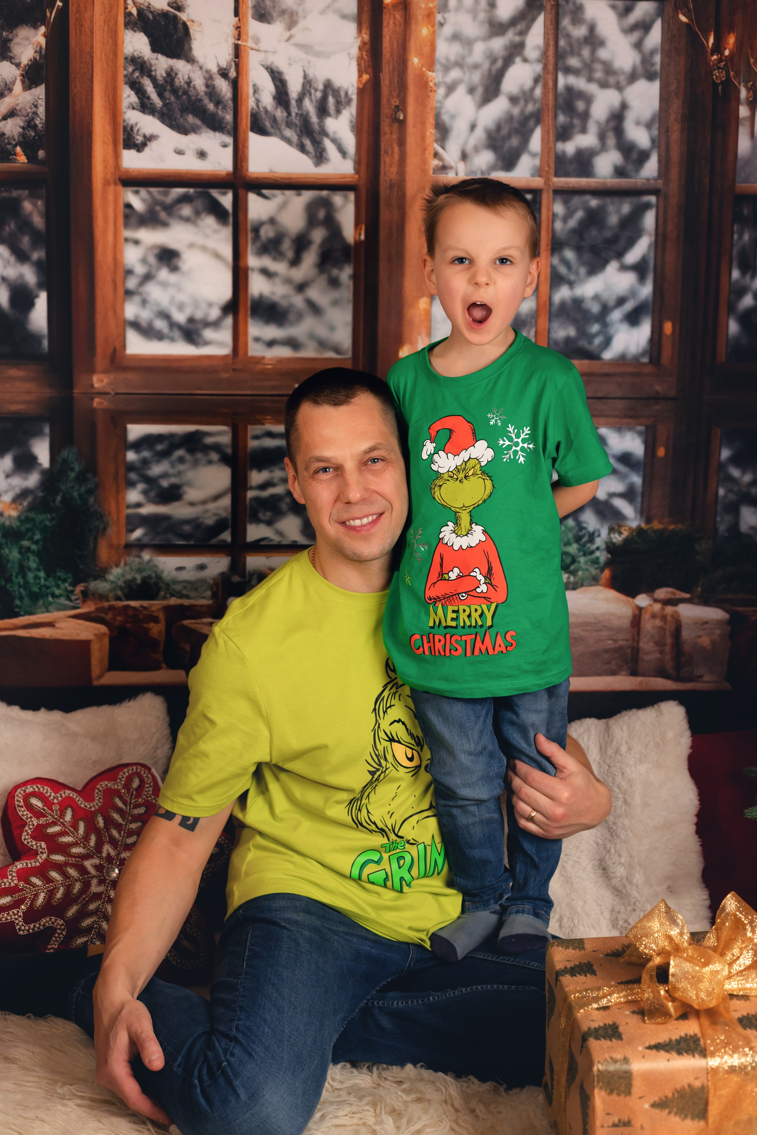 Christmas Mini Session Deposit. Stevenage, Hertfordshire family, maternity and newborn photographer