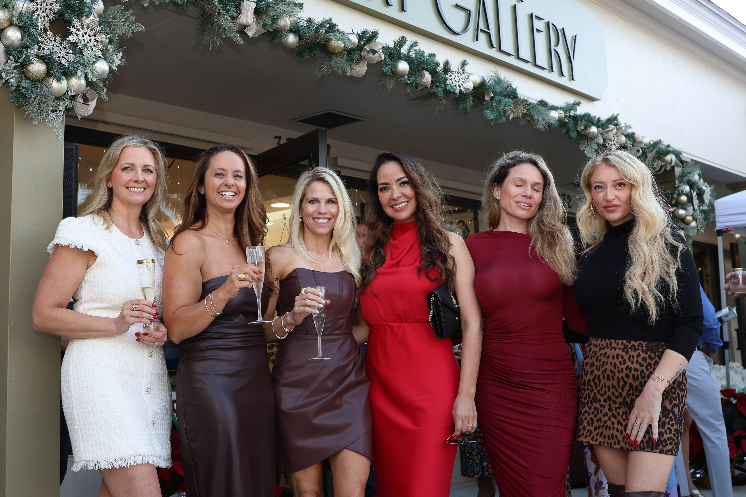 Paradise Coast Lifestyle Magazine. Out and About 239