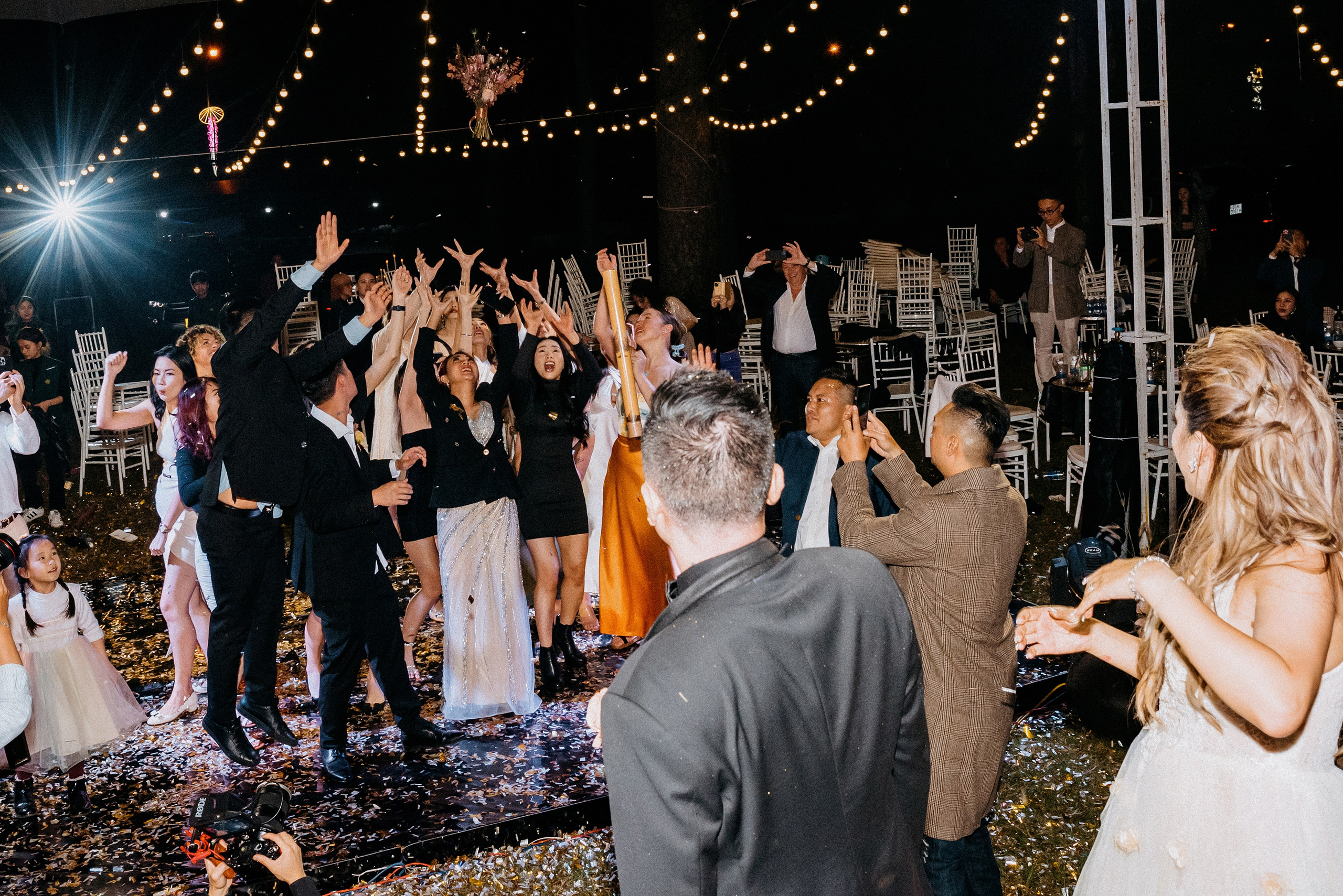 JESSE & MIMI / Destination wedding. Nhiếp ảnh gia đám cưới hàng đầu tại Thành Phố Hồ Chí Minh