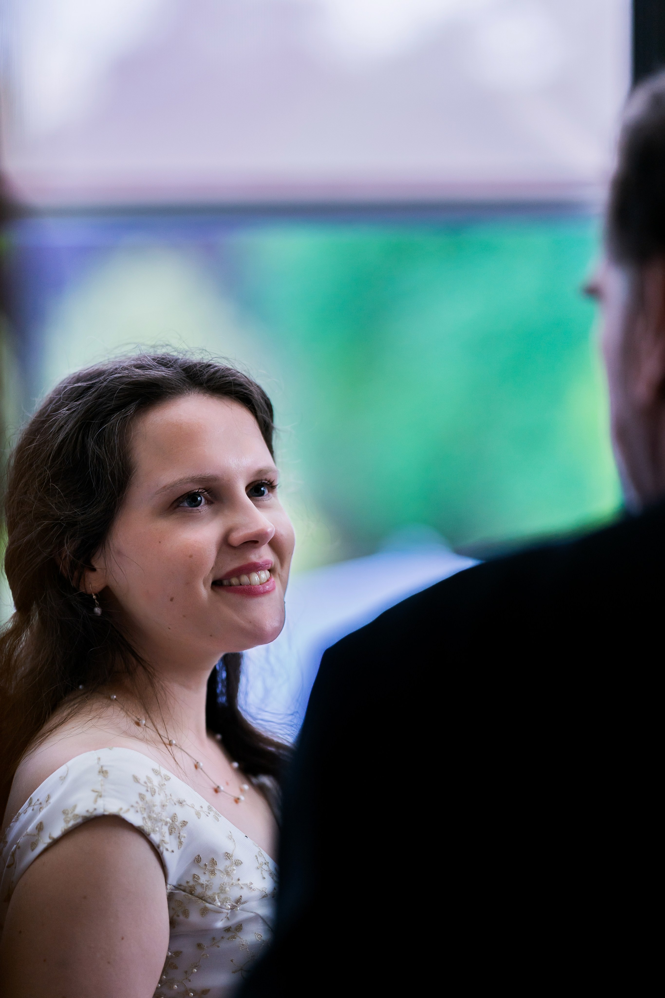 Mariage à l’église | Photographie de cérémonie par Eugenia Andres. Photographe à Genève - Eugenia Andres