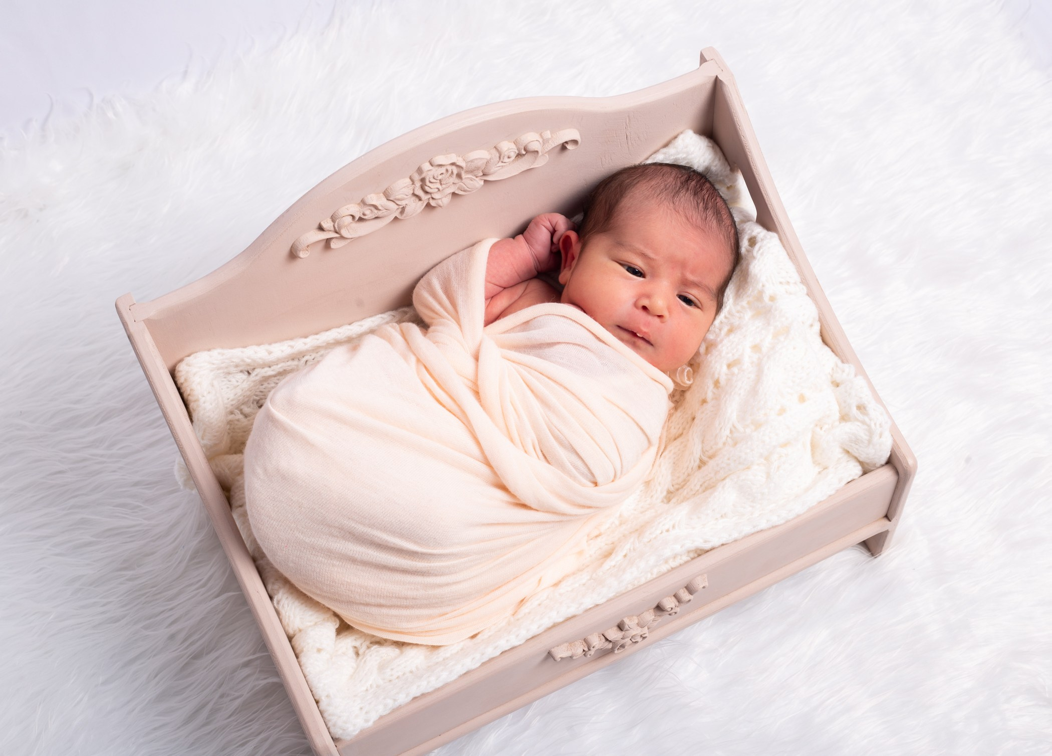 Vestuario Newborn. Fotógrafo en Mataró, Eugenia Shikhina