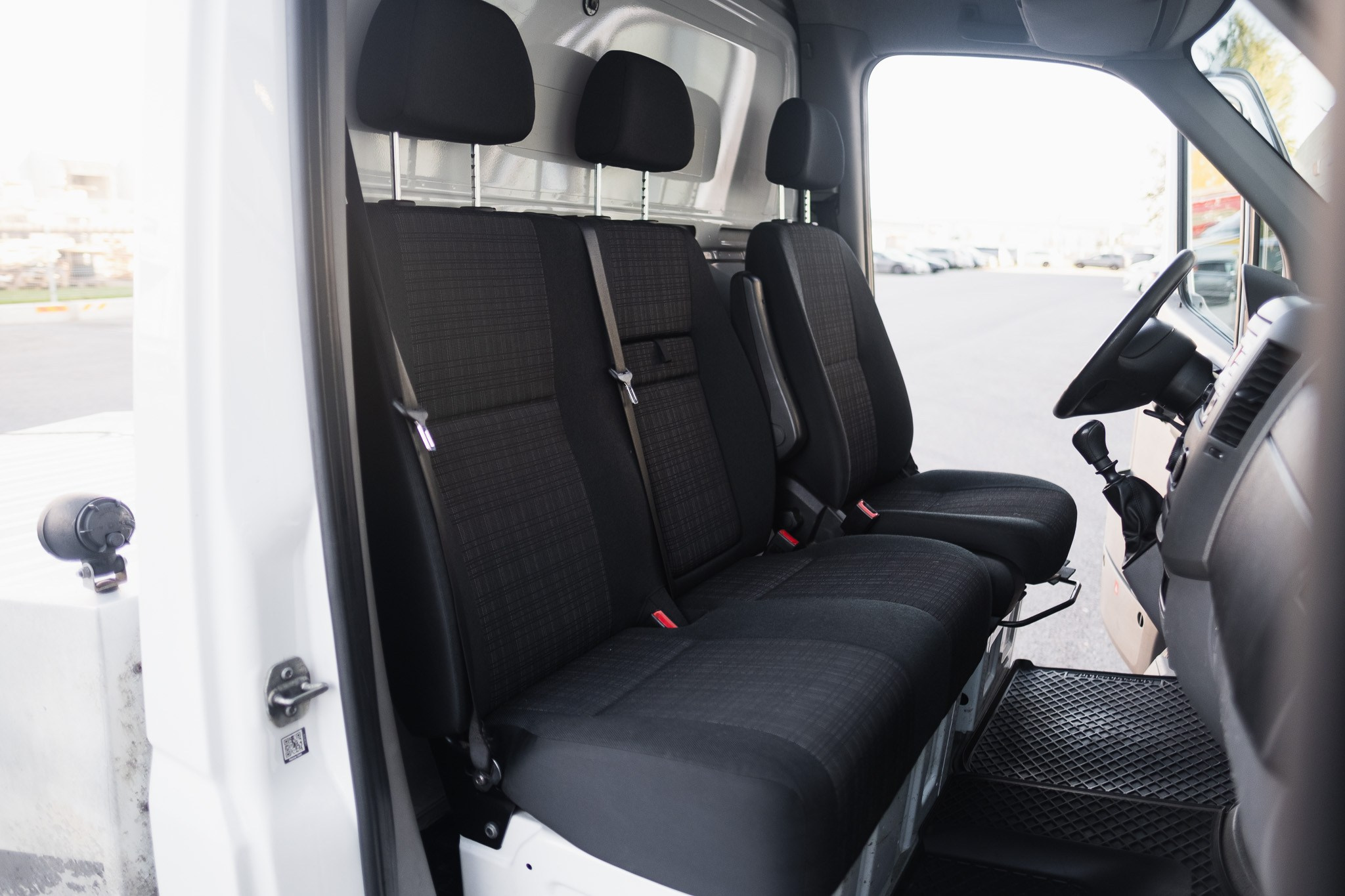 Mercedes-Benz Sprinter. LOHA VISUALS — AUTOMOTIVE PHOTOGRAPHY