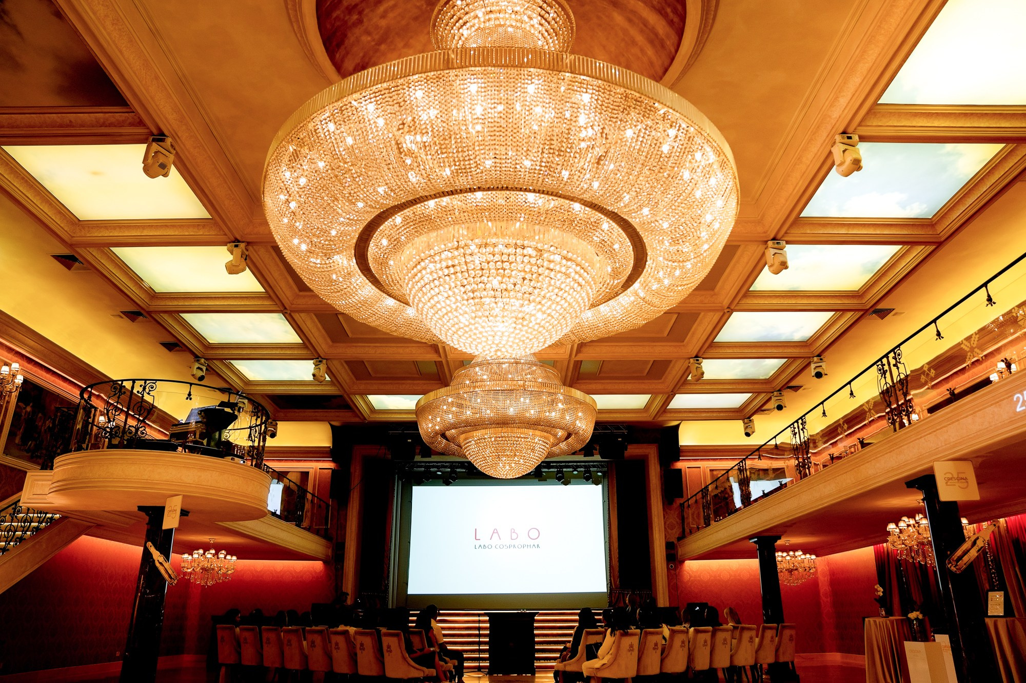 Fotografie Corporate Specializat in Lansări Produs si Serviciu. Fotograf Corporate Business