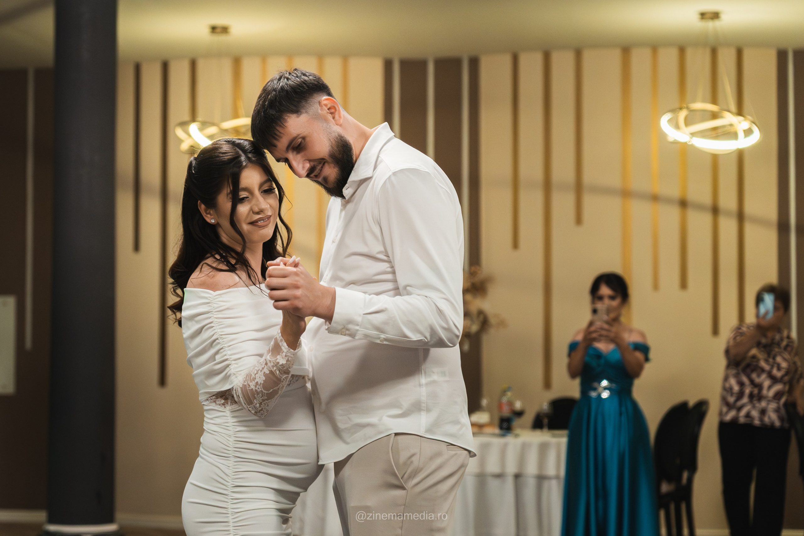 FLAVIA and ANDU — CUNUNIE CIVILA. Z I N E M A