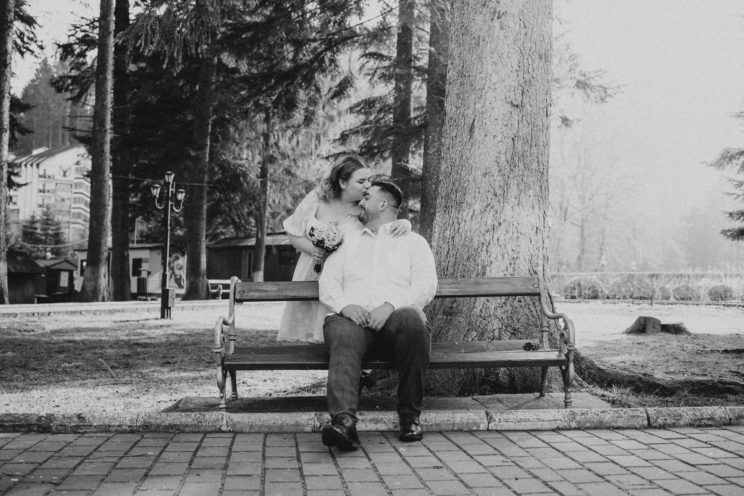 L&B. George Laslău Fotograf