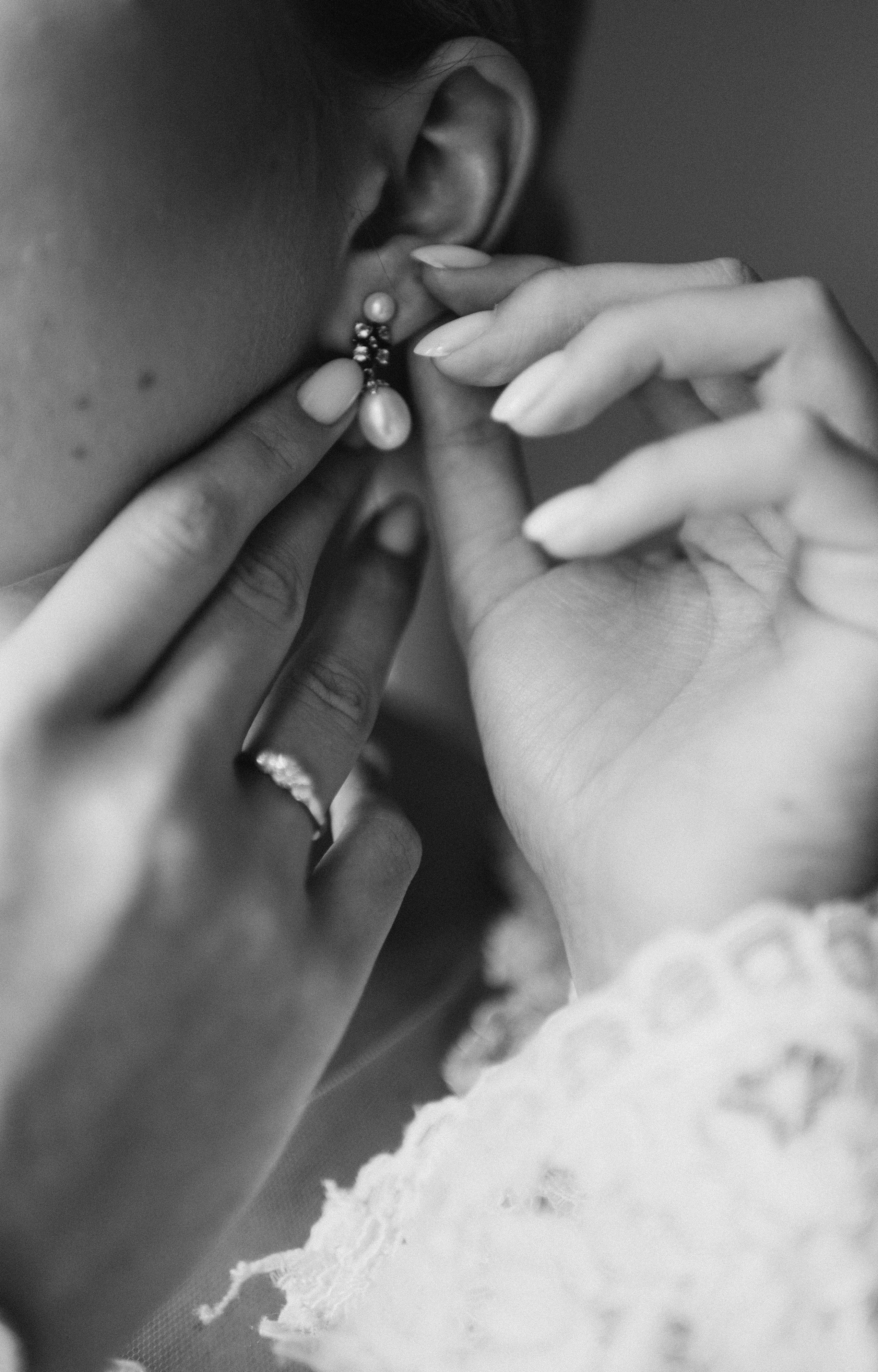 L|R. Maanukki photographer