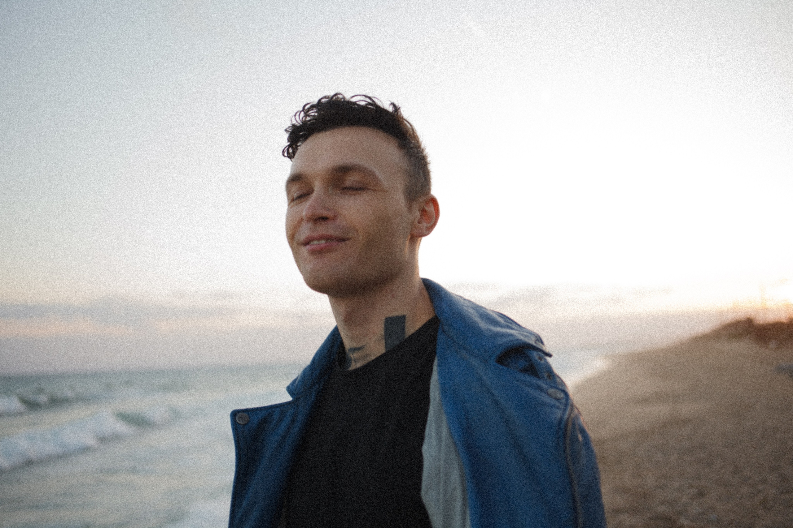 Un amigo en la playa. Marina Kálcheva – Photographer, Videographer & Visual Artist in Barcelona