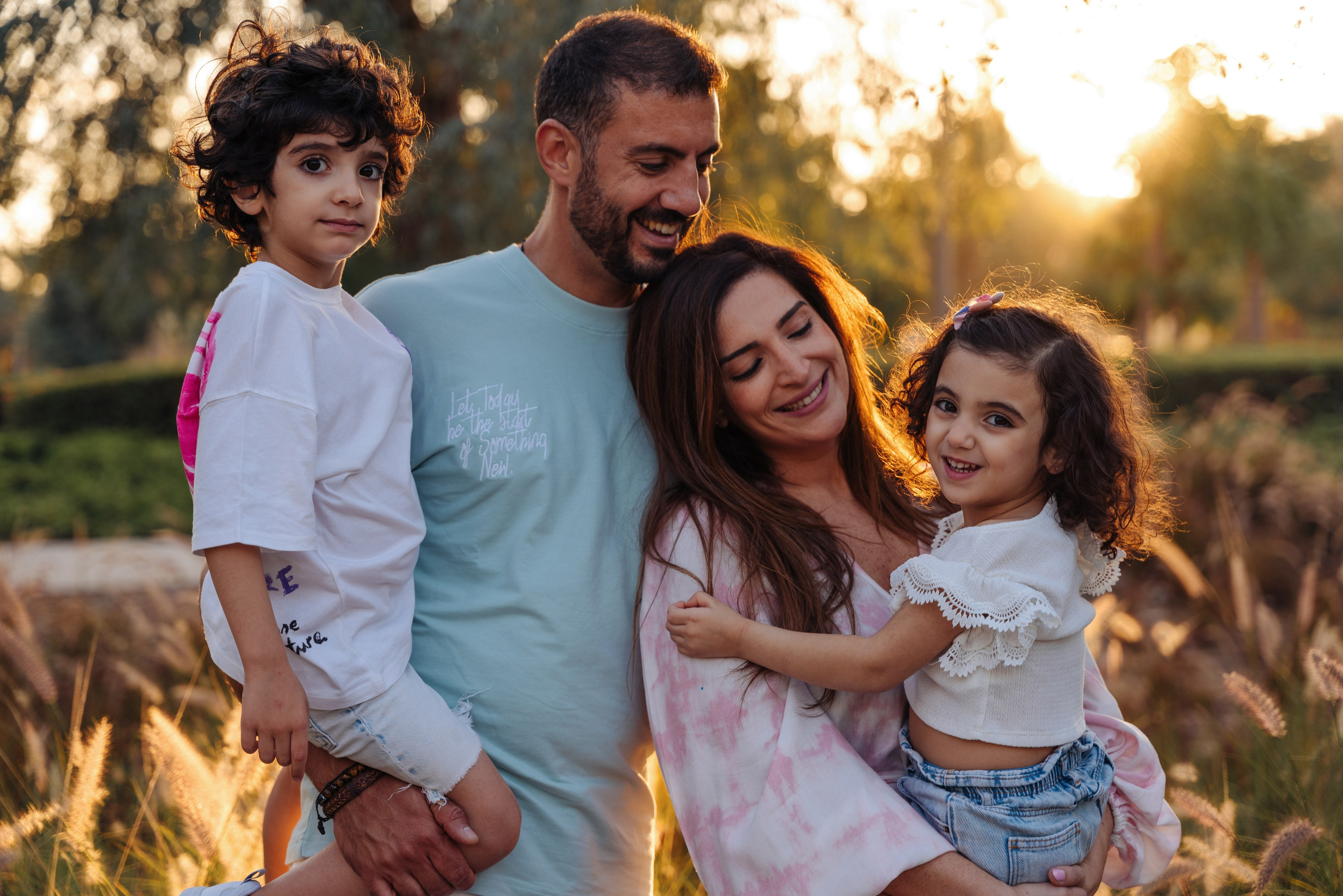 Family fun and play in the park. Angela Iakovleva — Family Photographer in Dubai