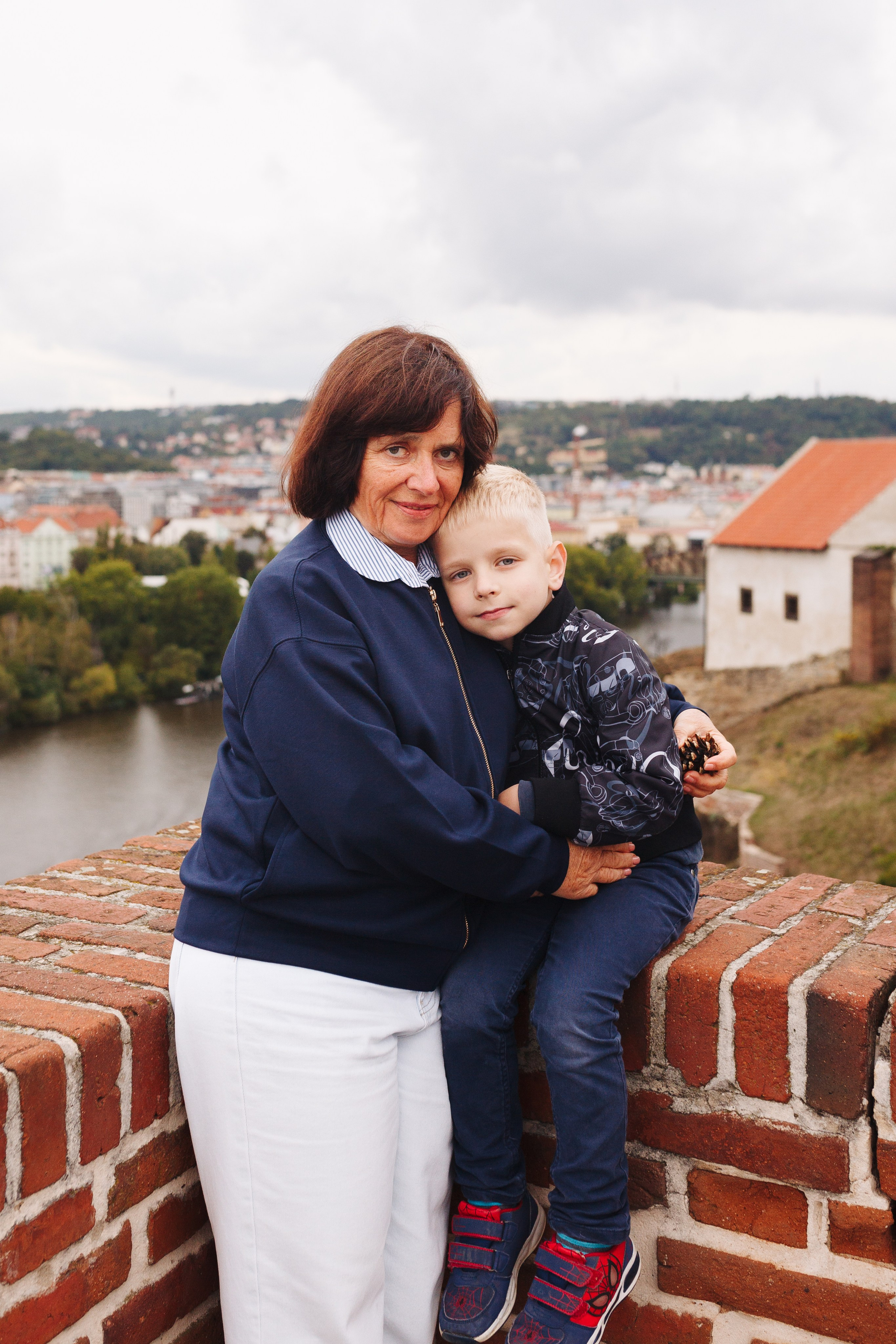Svetlana, Sergey & grandsons. Photographer in Prague for tourists