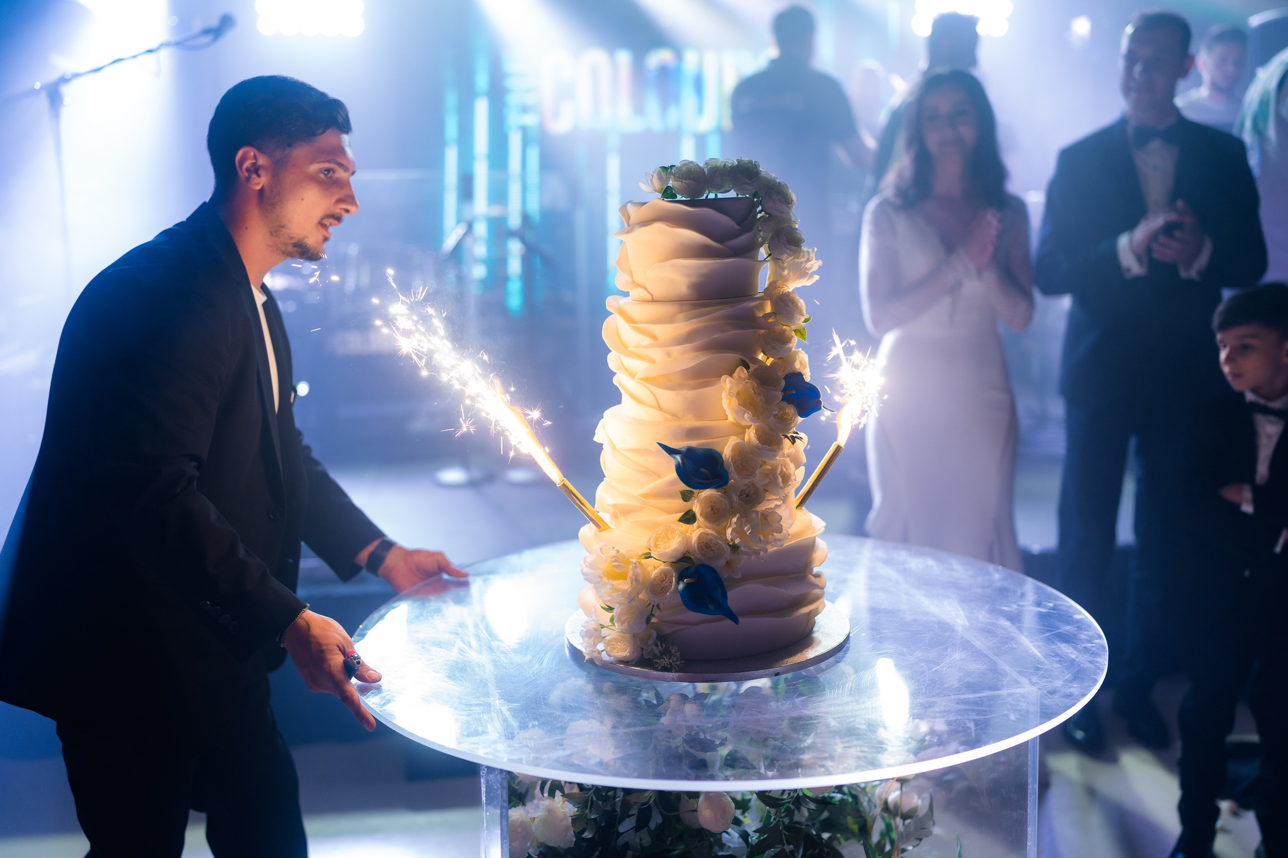 Elly & Andrew. Destination Wedding Photographer Alex Pasarelu