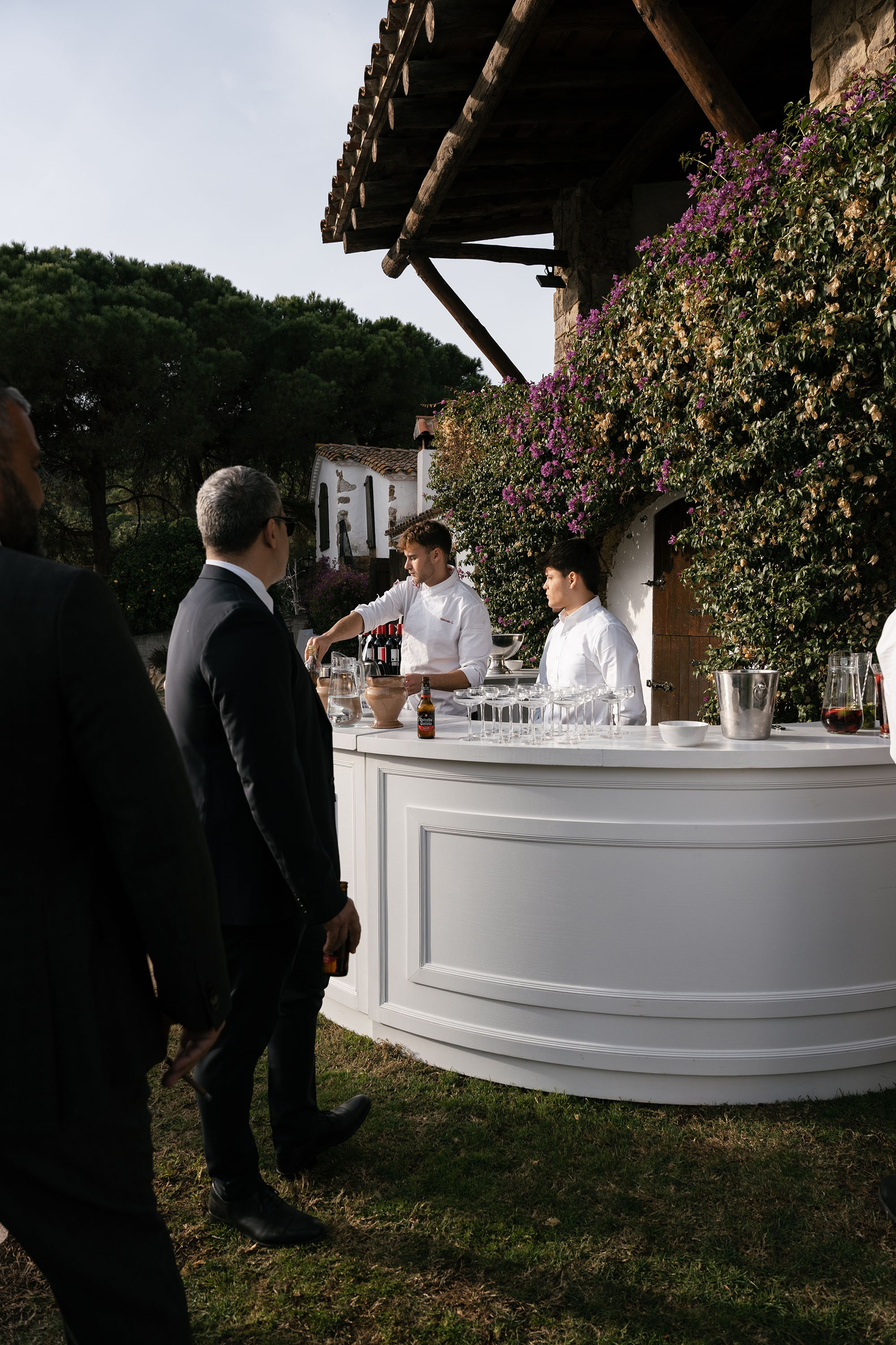 Donielle and Edwin. Fotógrafos de bodas de destino y creadores de contenido con base en España