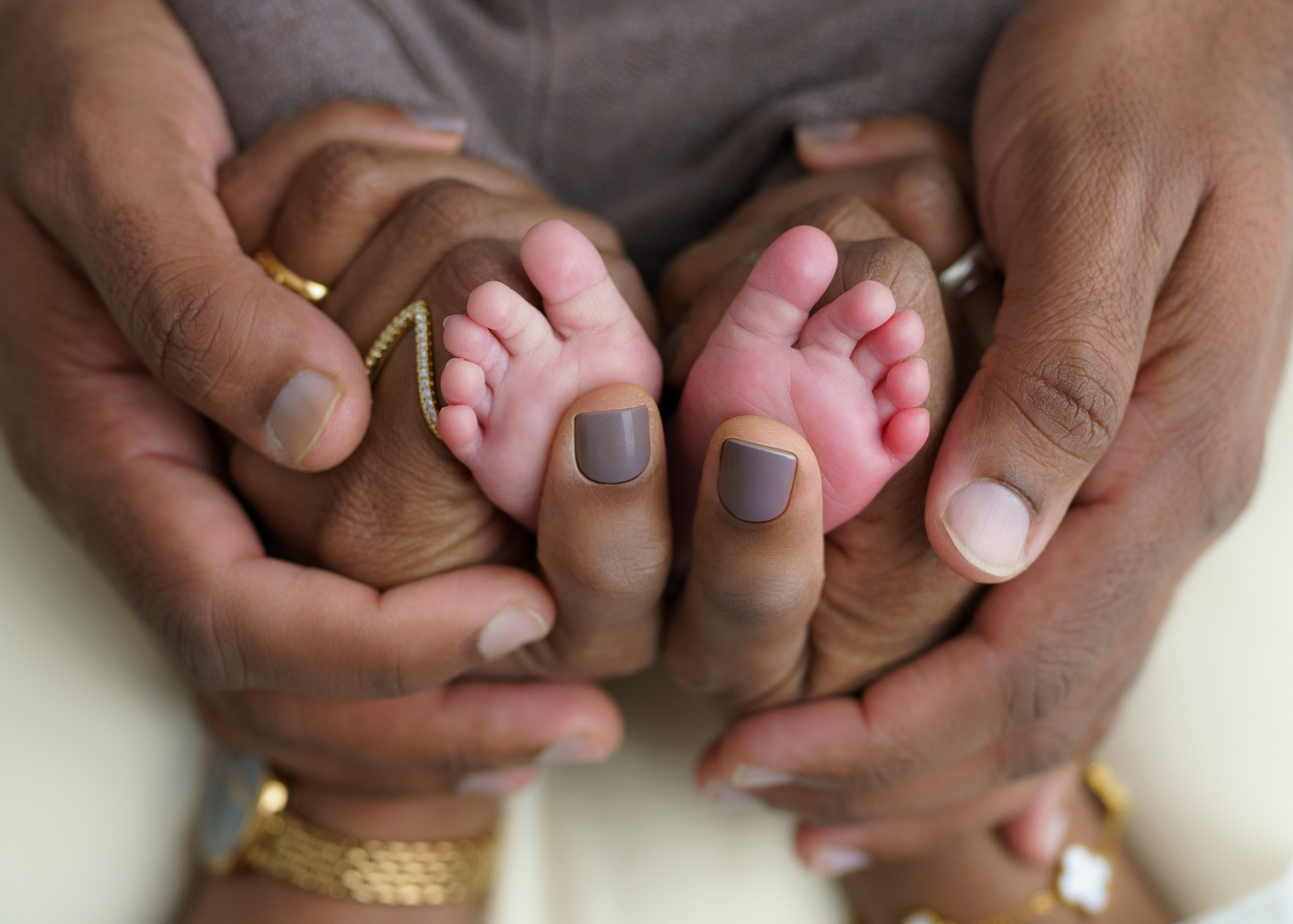 Newborn Studio. Katerina Sellitti - Newborn Fotografin aus Bern. Schweiz