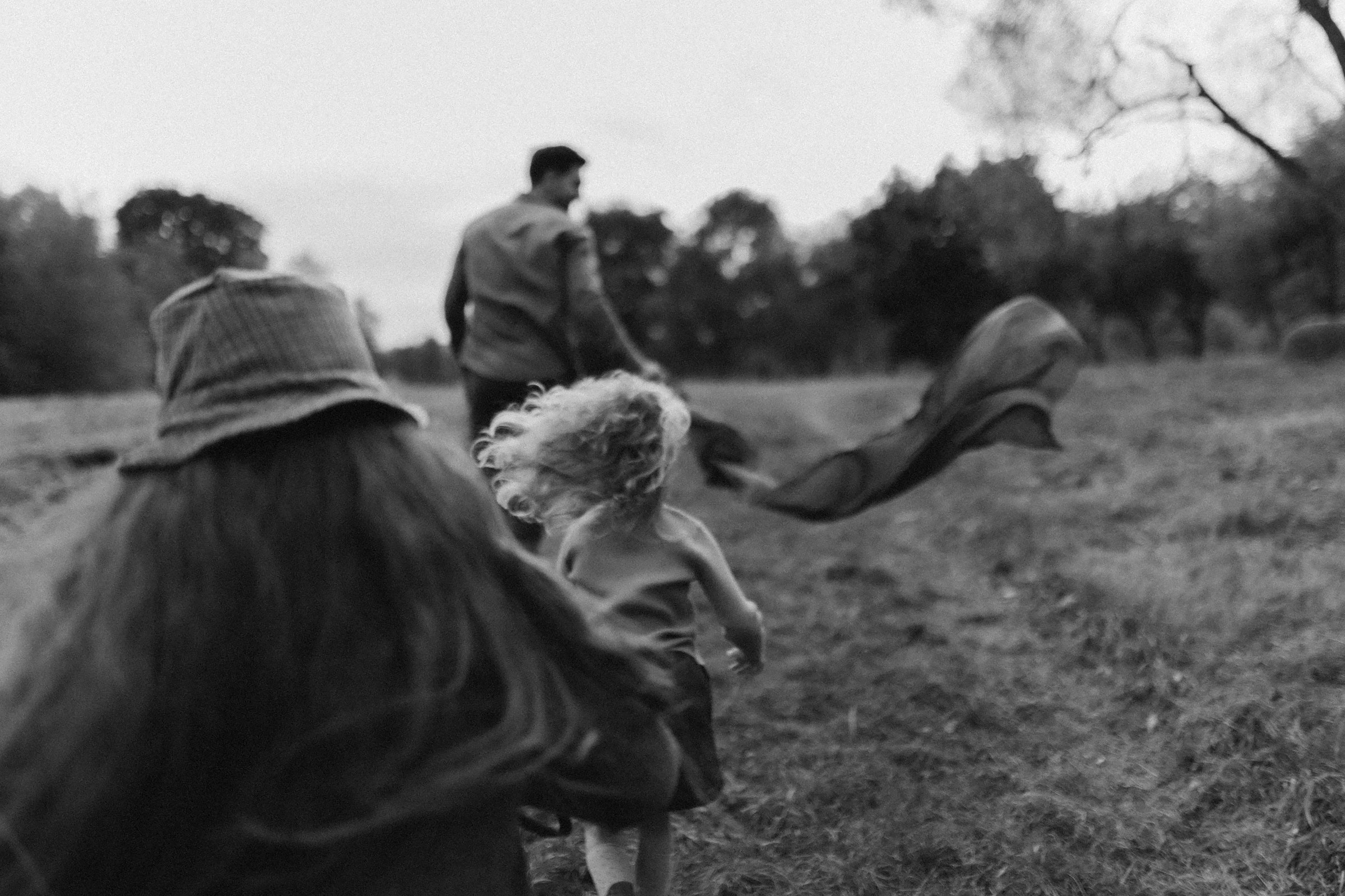 Pašėlusi šeimos fotosesija | OBELŲ SODAS. Vestuvių ir šeimų fotografė Lena Bondarenko / belove photo
