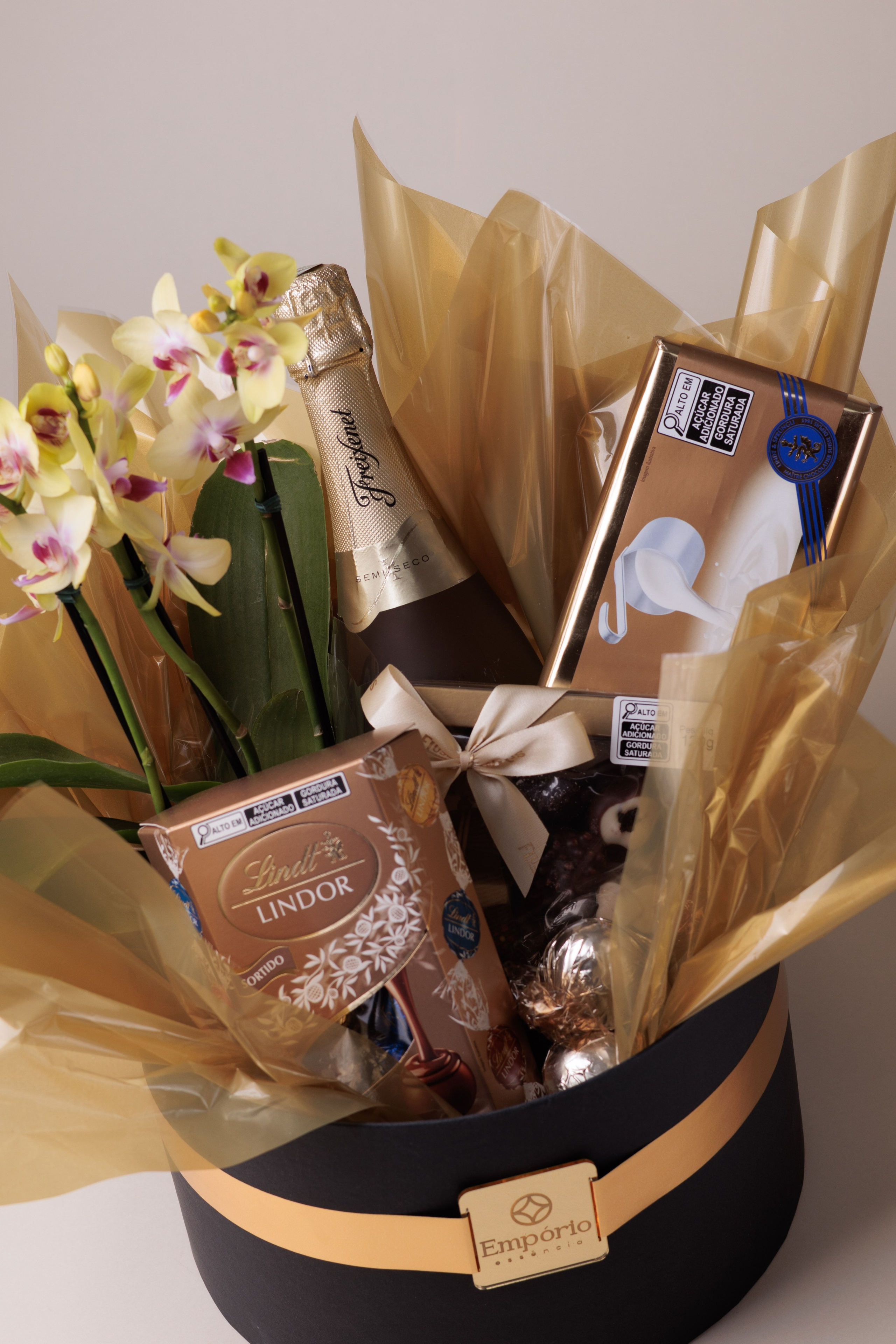 Fotografia Publicitária de Cesta Presente Premium | Encanto & Arte. Luan Hobold Fotografia