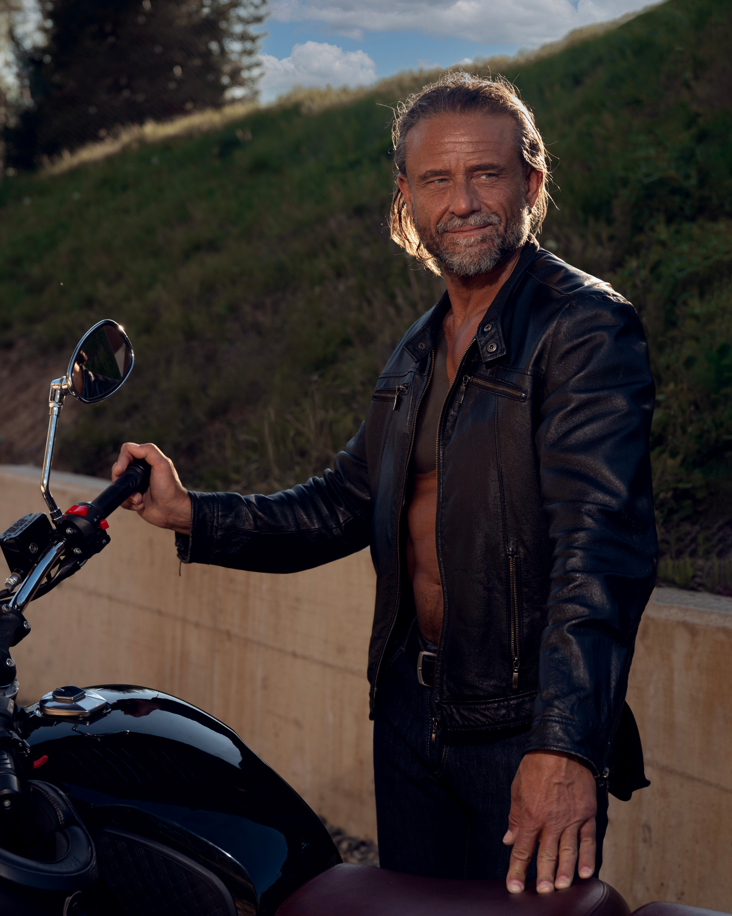 Shooting fotografico ispirato ai film d’azione scene in moto