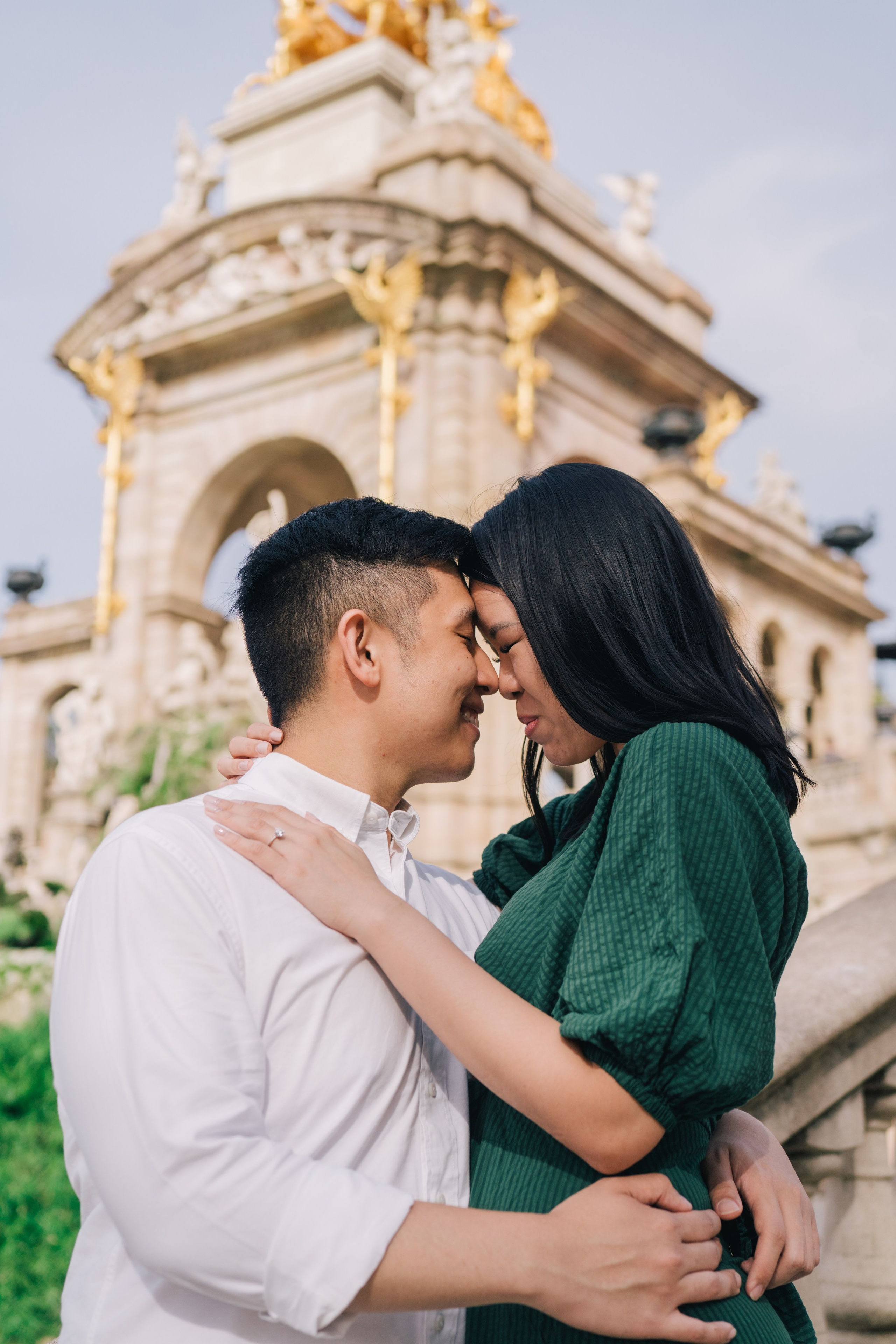 LoveStory in Gothic Quarter. Photographer Kristina Dorina