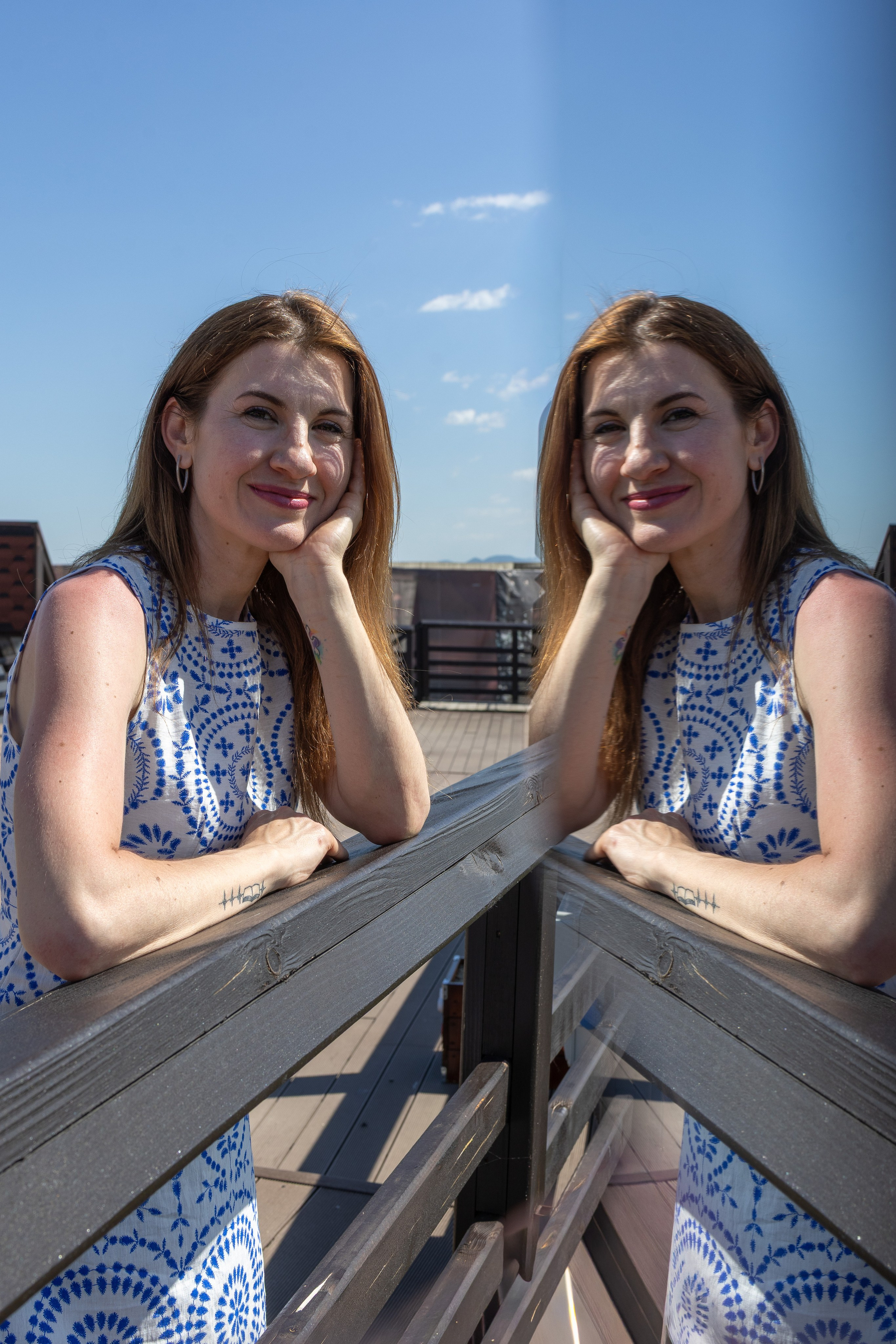 Oana G. Fotograf. Lucrez cu oameni, produse și spații. Portret și fotografie creativă. Bacău, România. Lidia Savinoiu