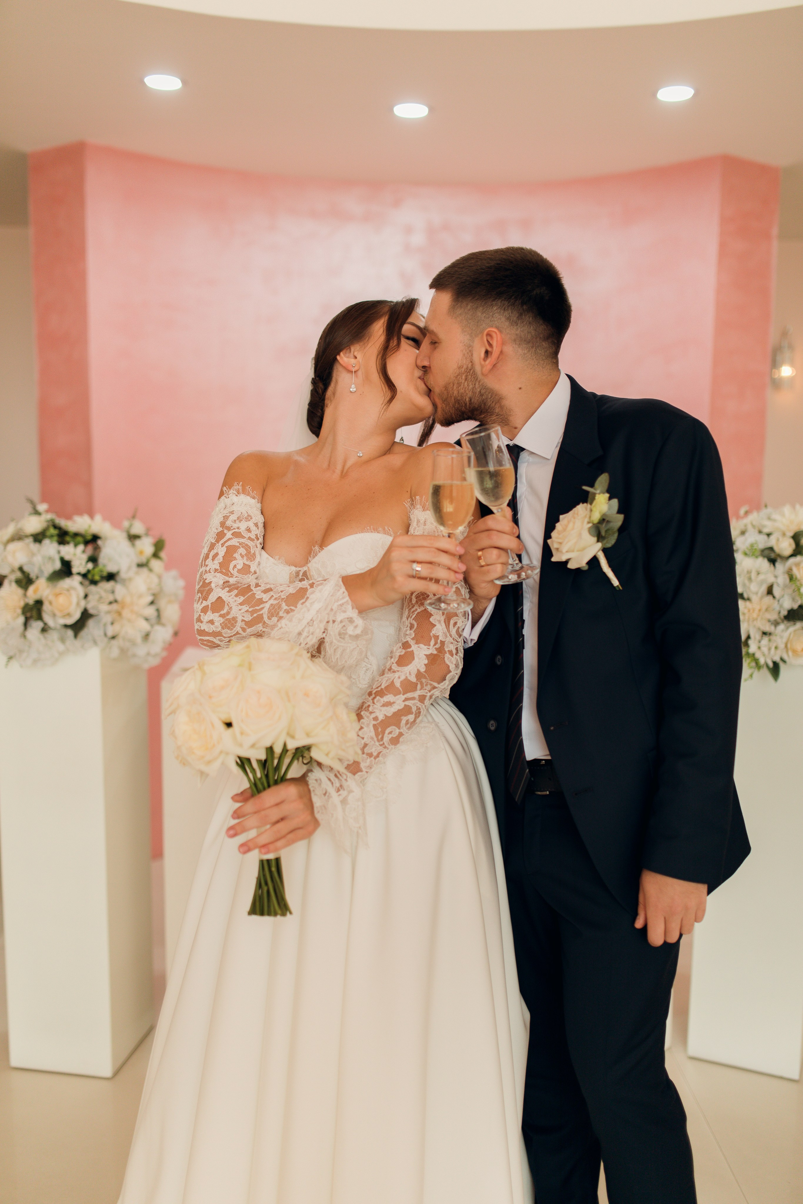 Денис & Каріна. Wedding photographer in Georgia