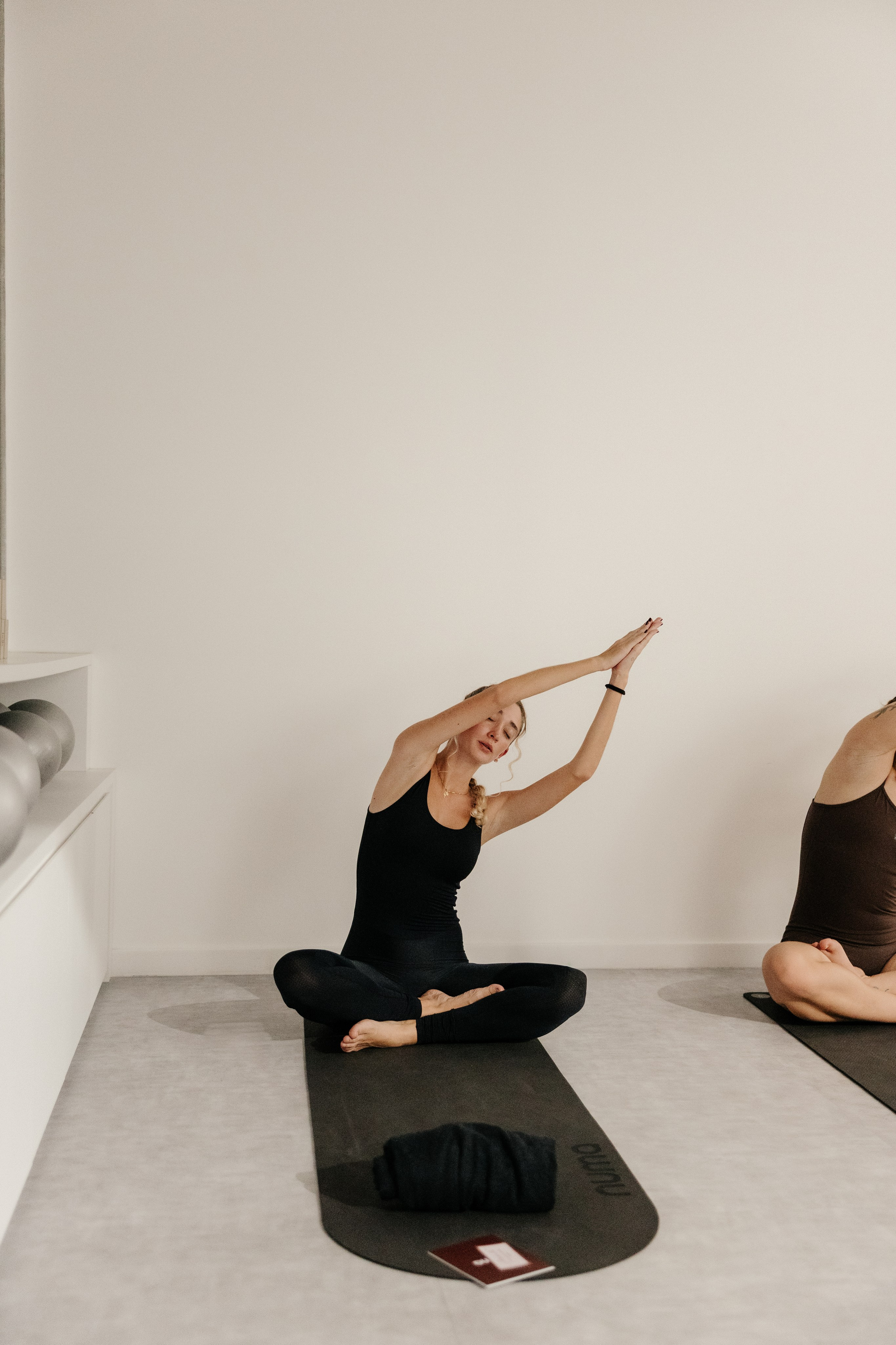 DRUNK YOGA. Coraafotografia.com