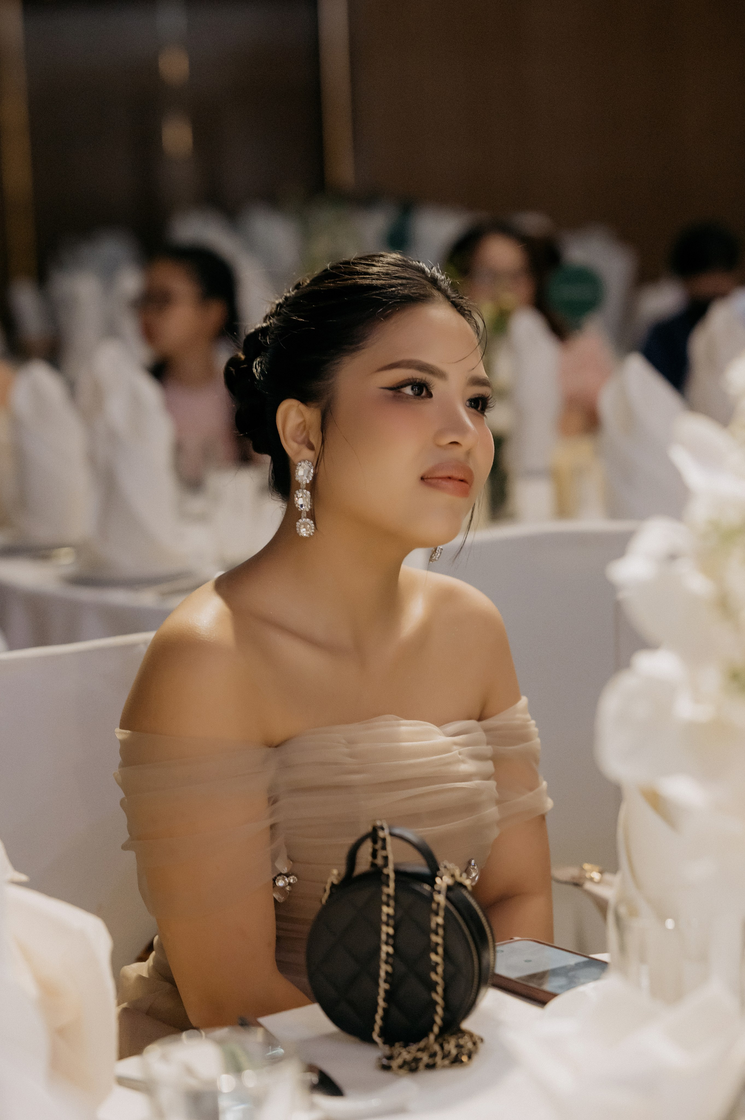 DAT & TU / Wedding Party. Saigon Wedding Present | Art Beyond Moments