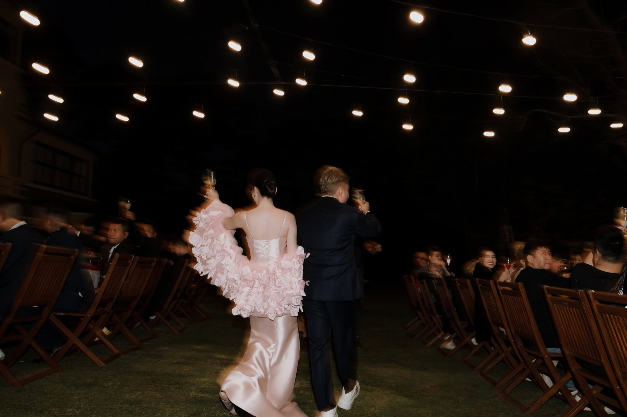 𝐃𝐄𝐍𝐍𝐈𝐒 ⓐⓝⓓ 𝐓𝐈𝐍𝐘/Destination Wedding. Nhiếp ảnh gia đám cưới hàng đầu tại Thành Phố Hồ Chí Minh