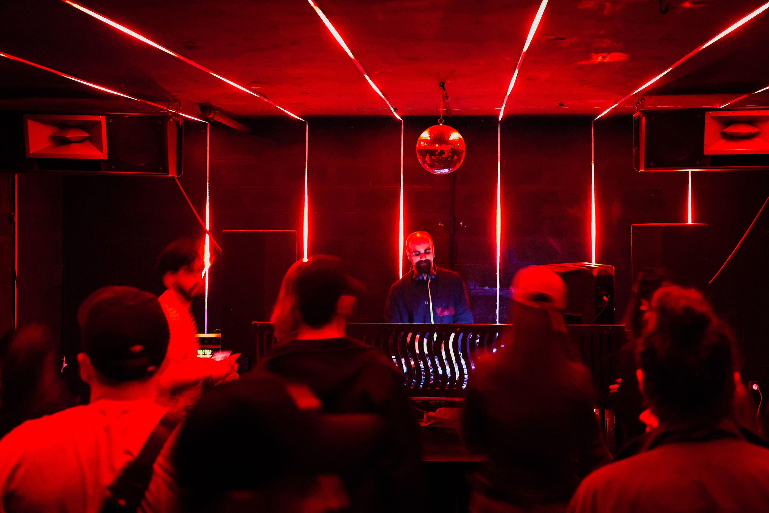 Event reportage (WHATISGOINGON x HOW). Asmikiam