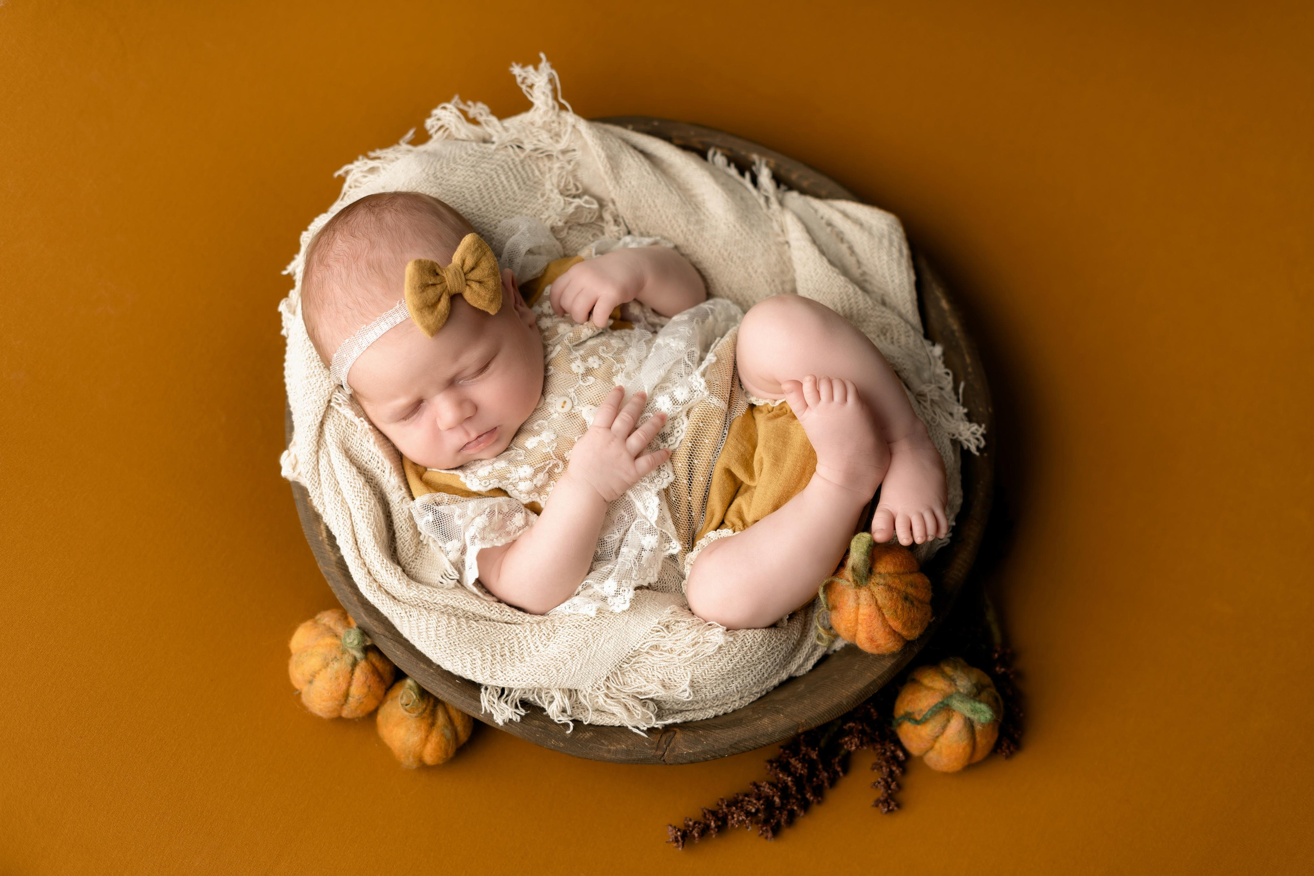 Fotografisanje novorođenčadi, beba, fotograf novorođenčeta u Beogradu. Fotografisanje novorođenčadi, beba, fotograf novorođenčeta u Beogradu