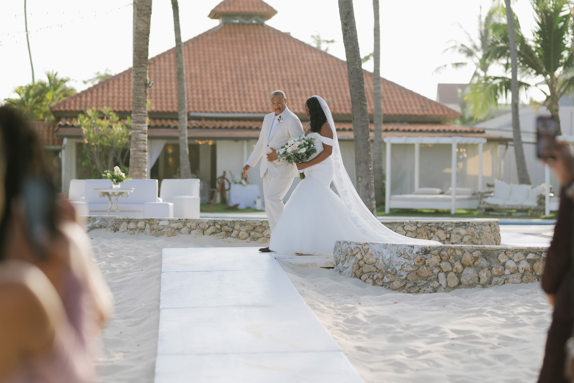 Lauren and Aaron's classic wedding at Kukua beach club