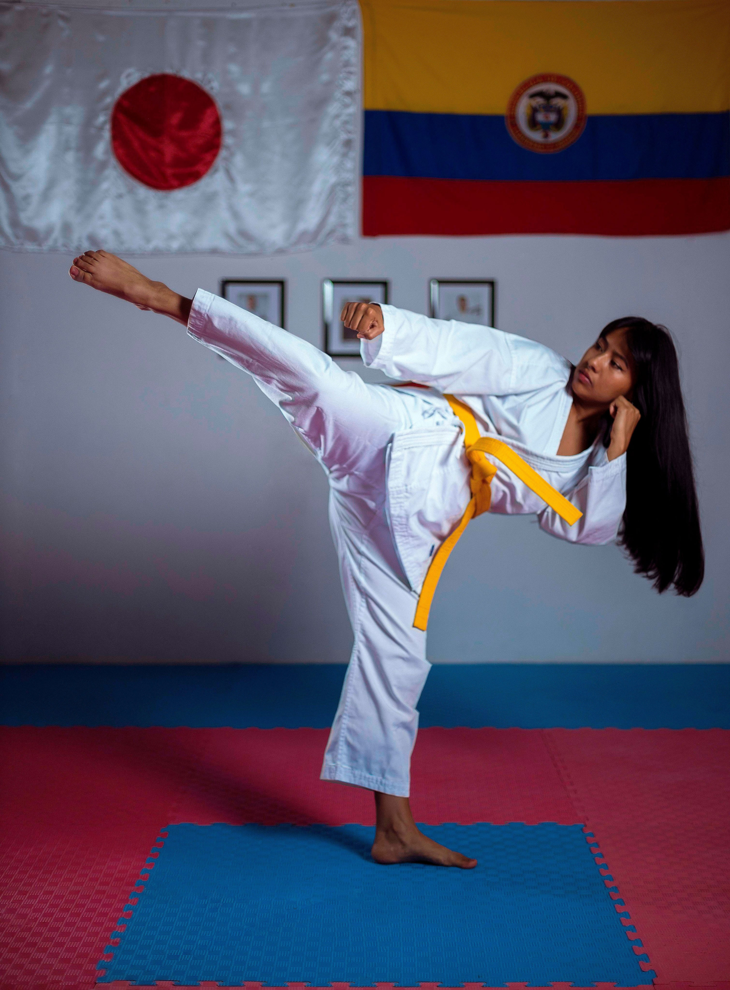 Fotógrafo de retratos fotógrafo de estilo de vida fotografía de locación fotografía de estudio sesión de fotos marca personal. Fotografía profesional para su evento en Caldas por SERFOTOGRAFÍA