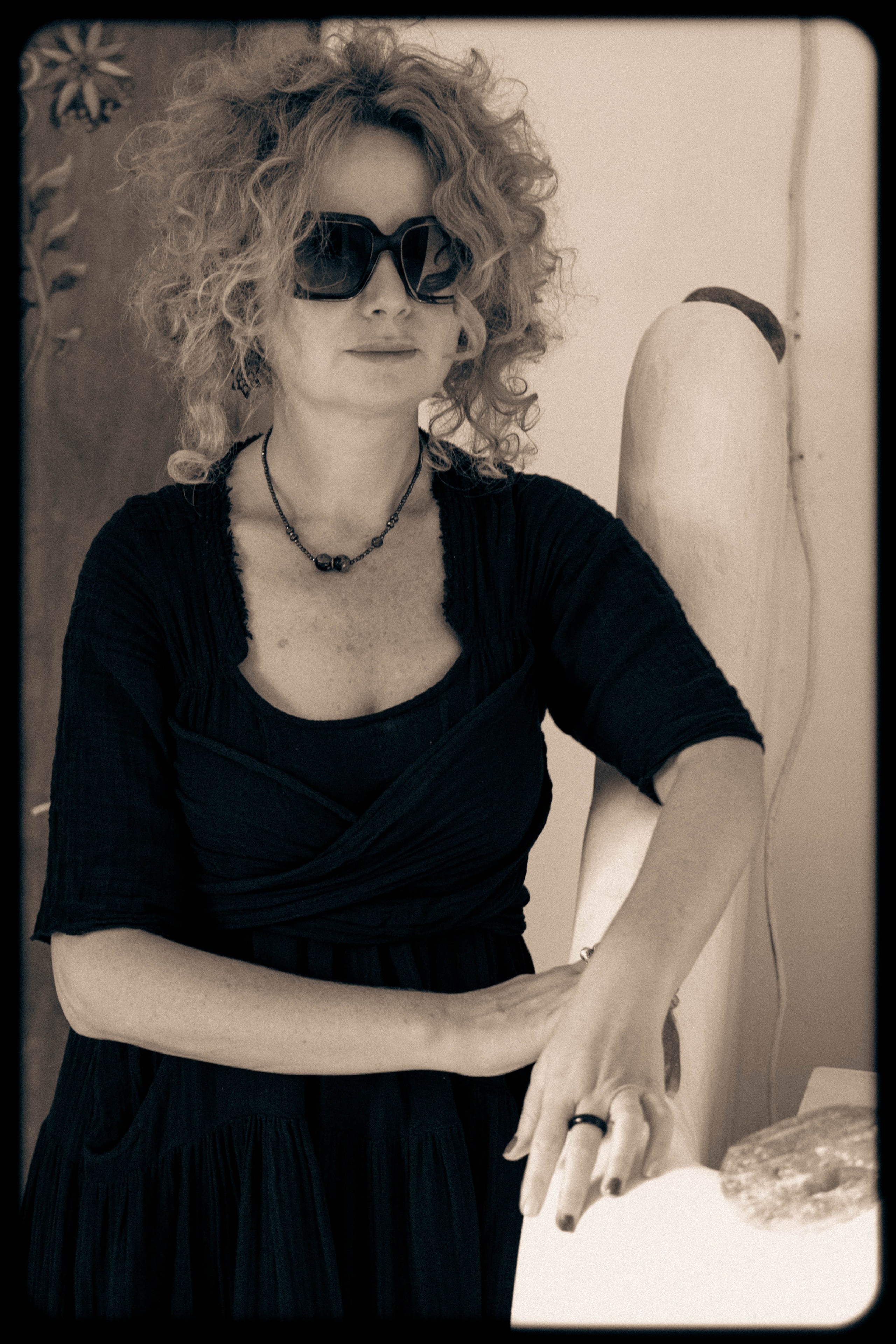 RETRO. Middle East Photo Agency סוכנות צילום המזרח התיכון — צילום מקצועי והדפסת מגנטים לאירועים