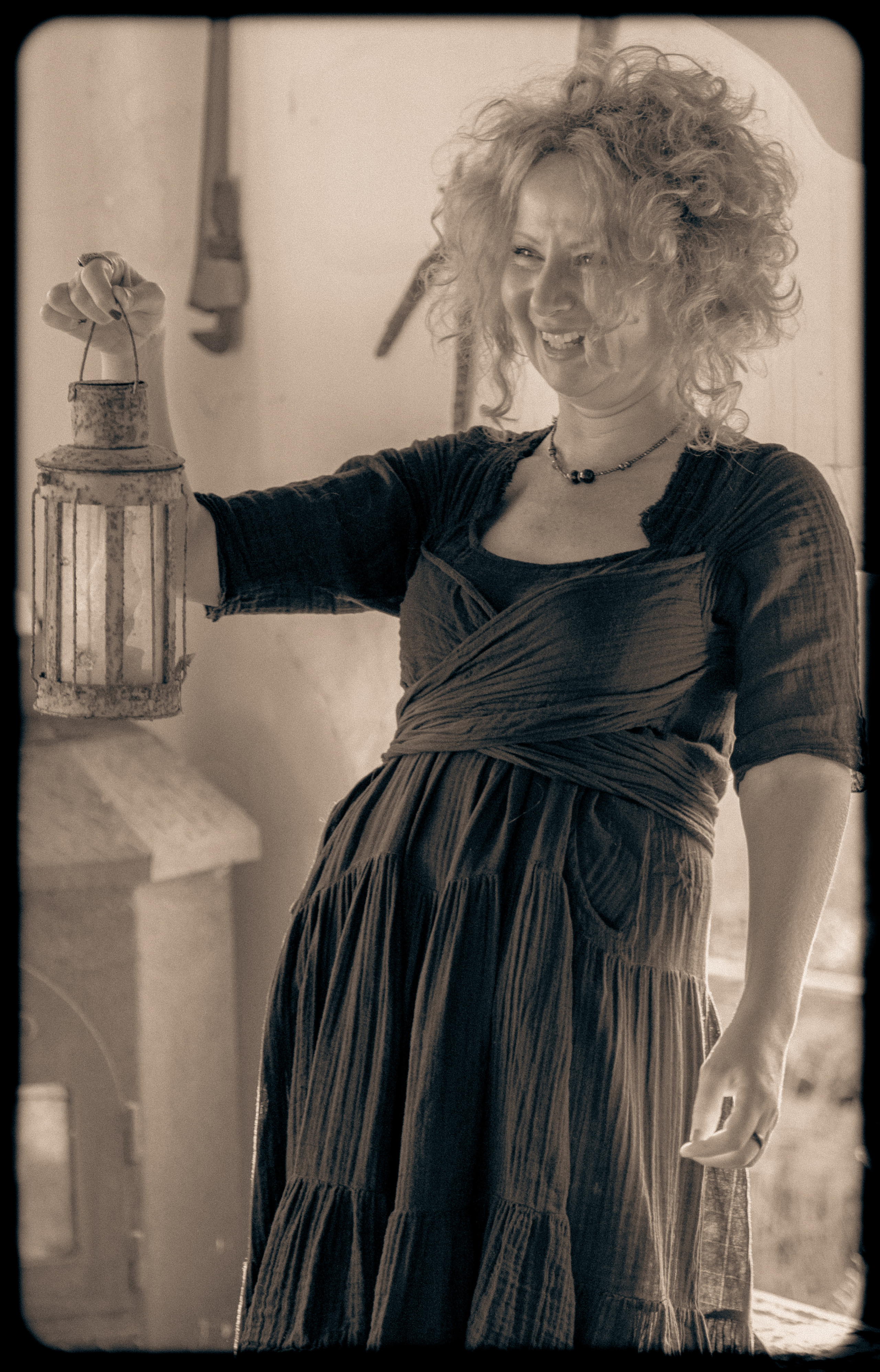 RETRO. Middle East Photo Agency סוכנות צילום המזרח התיכון — צילום מקצועי והדפסת מגנטים לאירועים