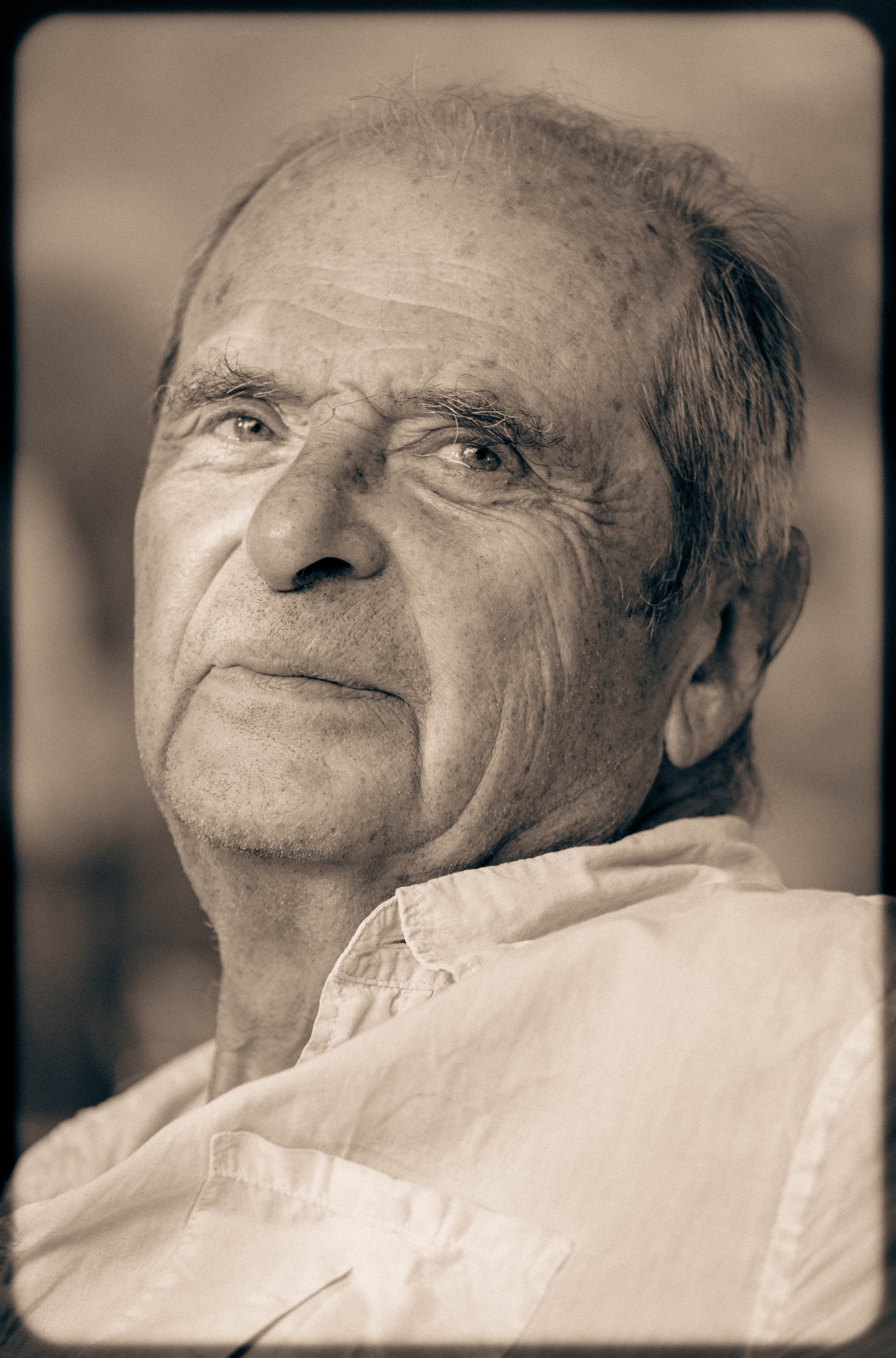 RETRO. Middle East Photo Agency סוכנות צילום המזרח התיכון — צילום מקצועי והדפסת מגנטים לאירועים