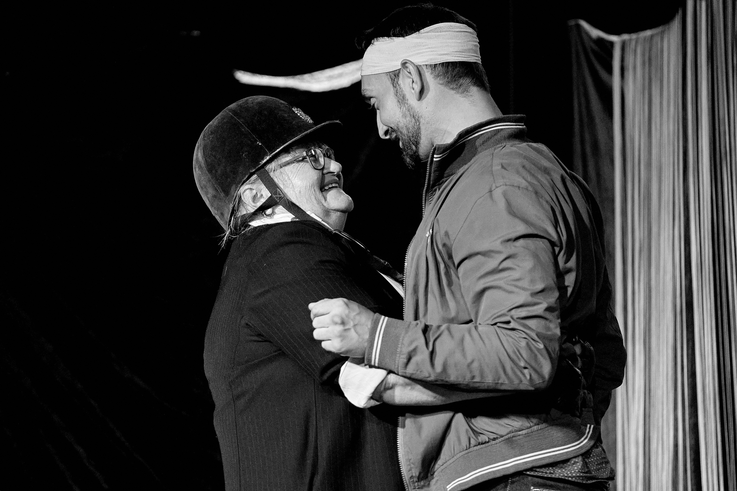 COMEDY ISRAEL. Middle East Photo Agency סוכנות צילום המזרח התיכון — צילום מקצועי והדפסת מגנטים לאירועים