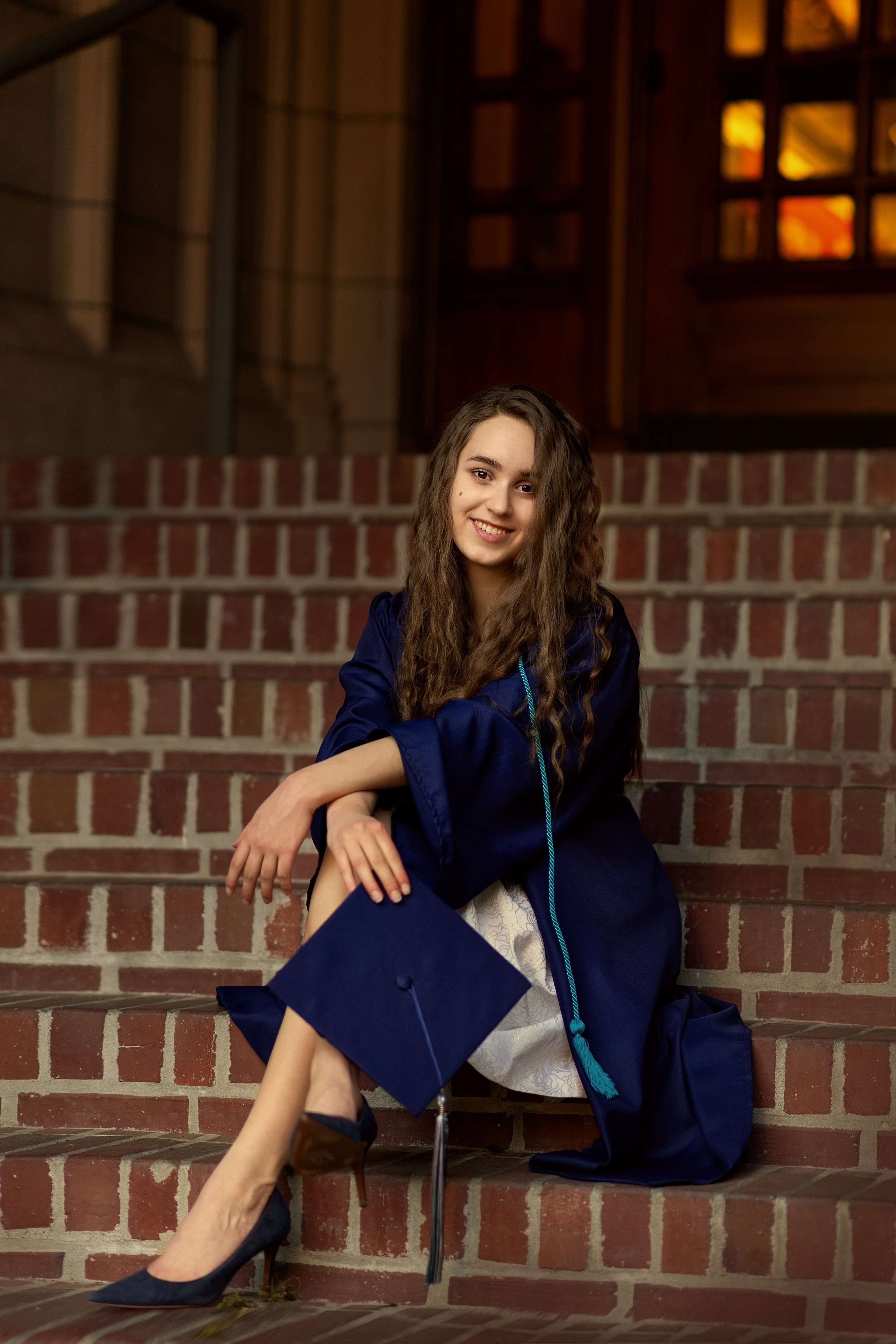 Alena, graduation. Wedding & portrait photography in the Seattle Area. Helen Michelle photographer