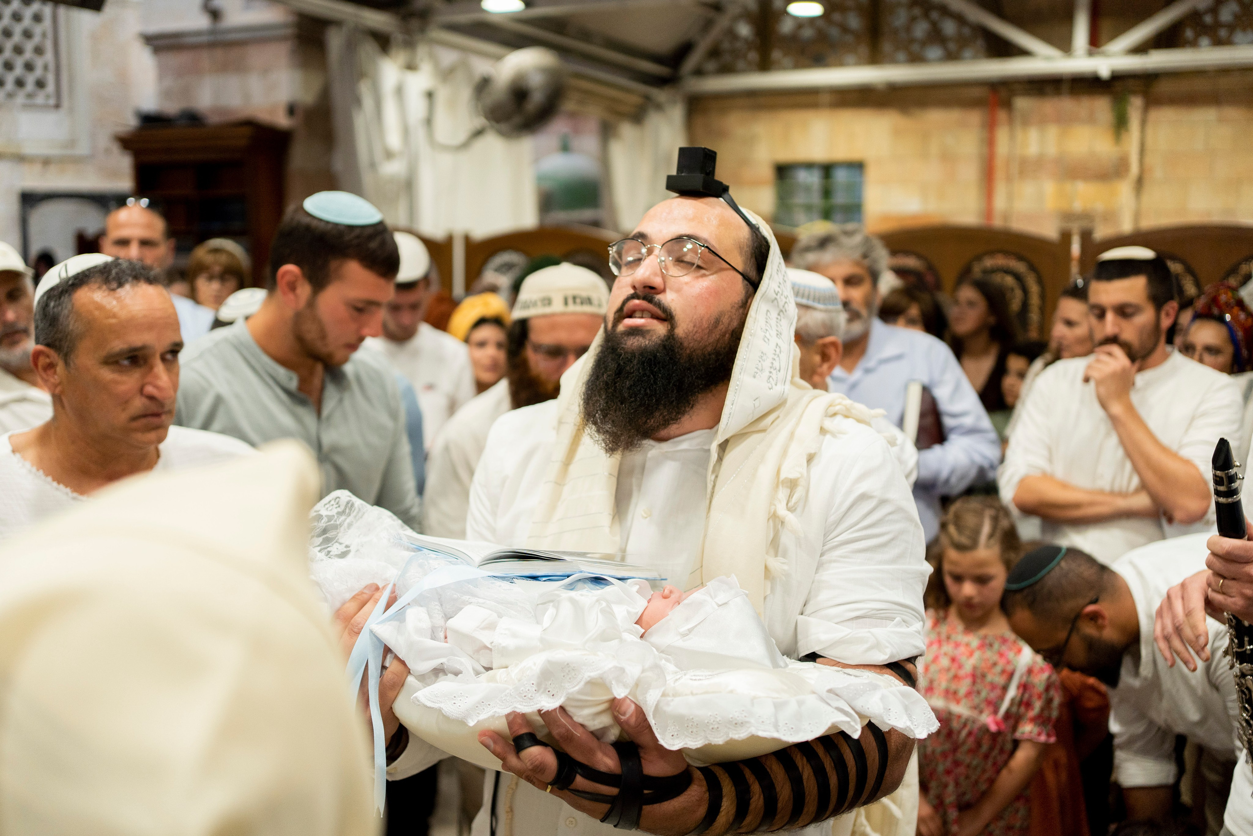 הברית של נחמן חזן. יוסף מזרחי צילום חתונה, ברית וזוגיות. צלם מקצועי שאוהב להוציא אתכם הכי יפים ברגעים הכי מרגשים