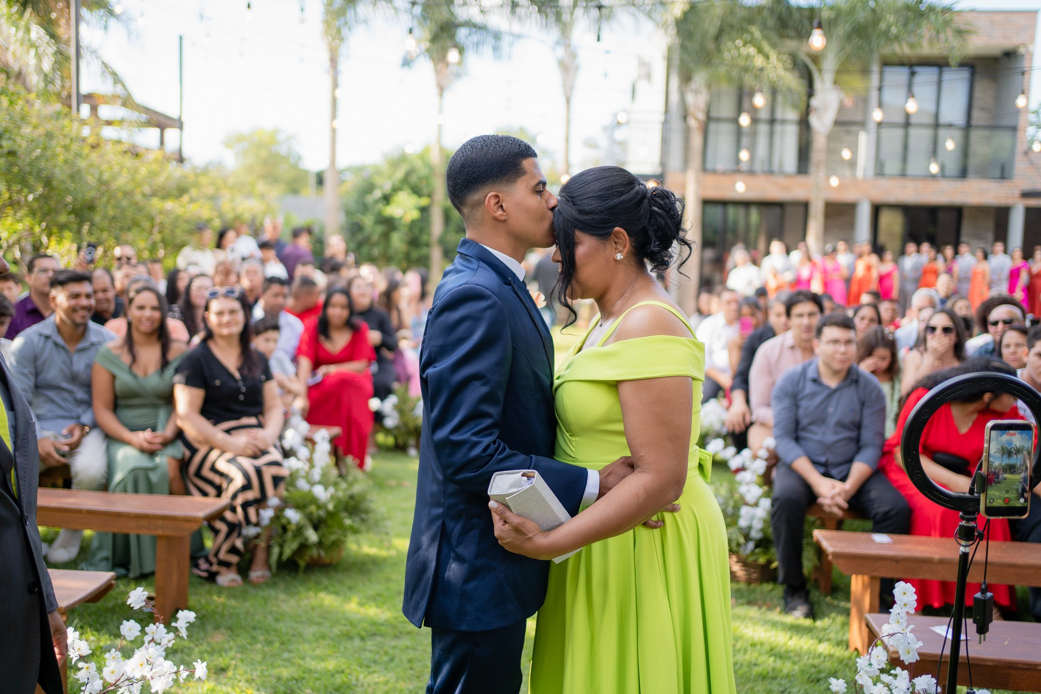 Larissa & Vinicius — Espaço Faveral / Aararaquara. Robson Colaço